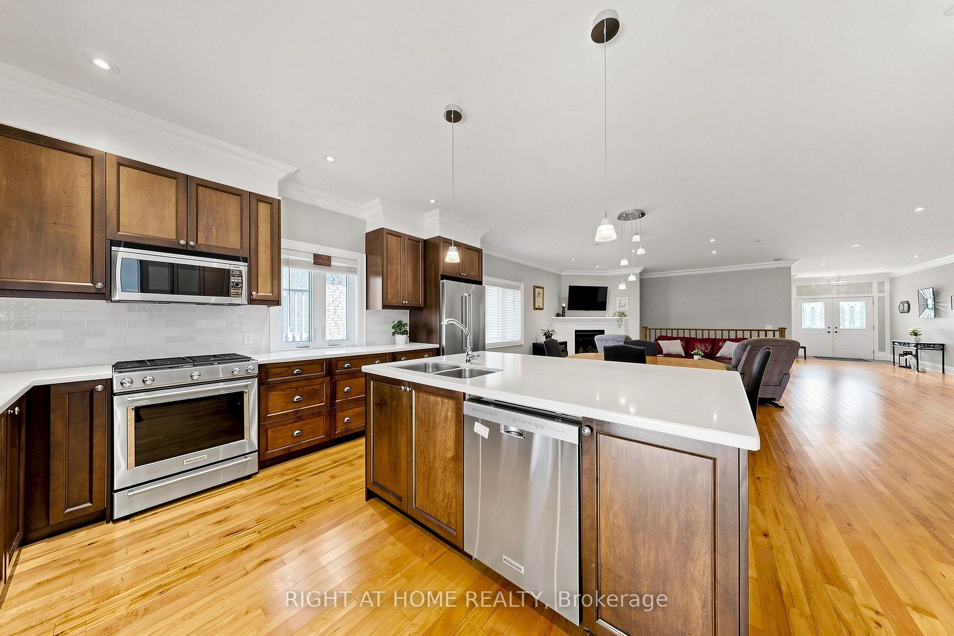 Photo 12 of 48 Ridge Avenue, Ramara, Rural Ramara — HOMEH