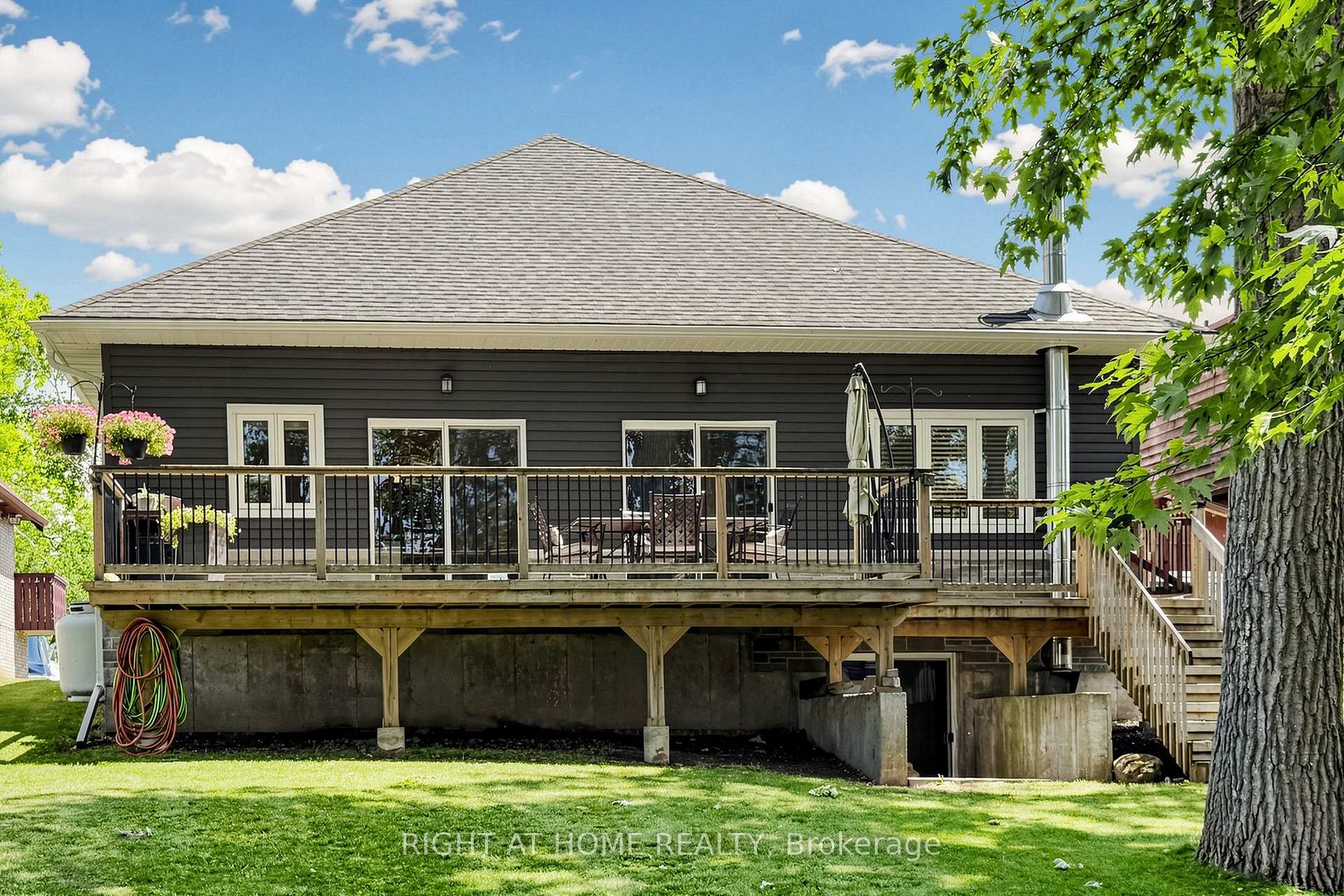 Photo 41 of 48 Ridge Avenue, Ramara, Rural Ramara — HOMEH