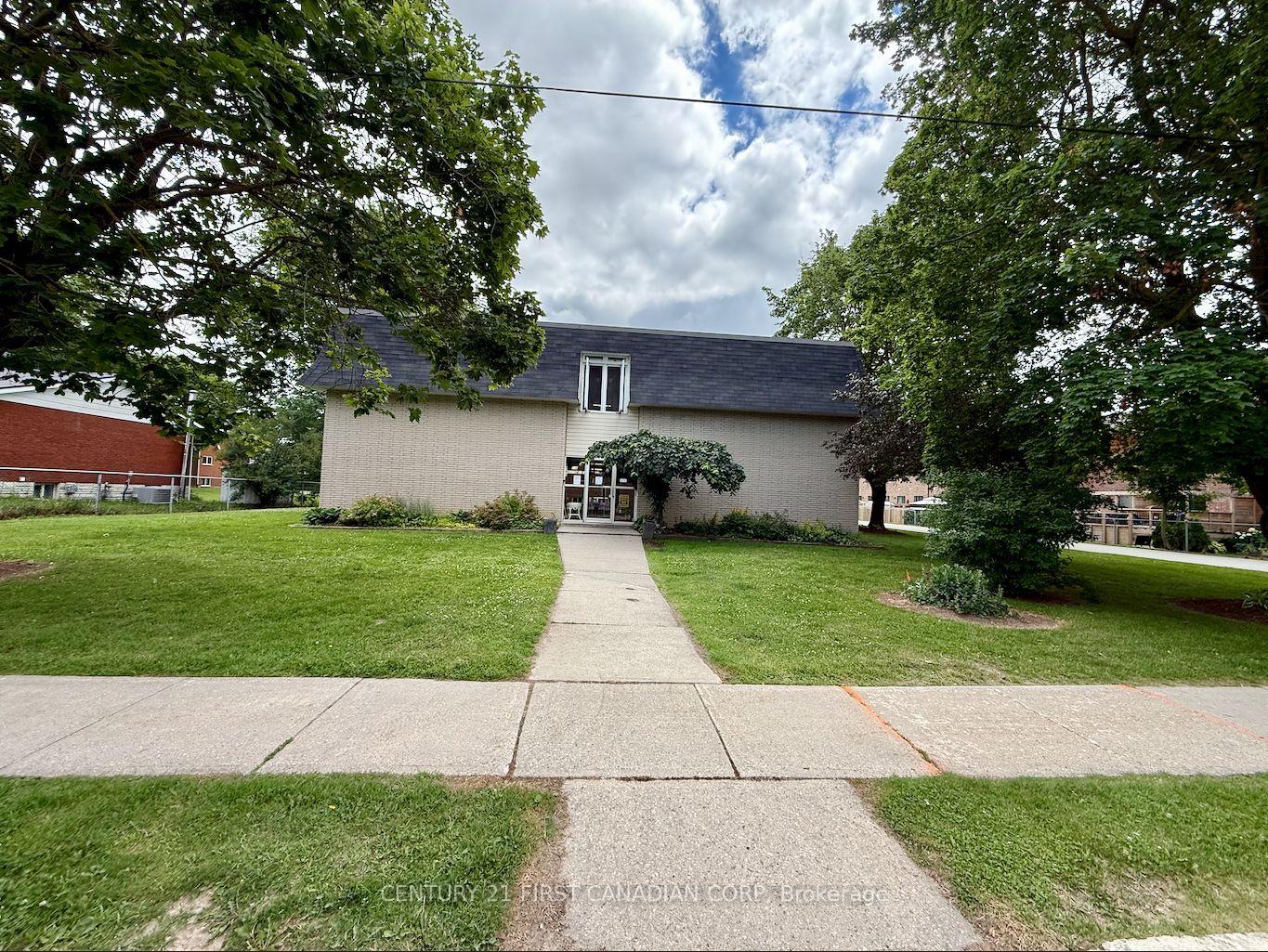 Photo of 118 Preston Street S