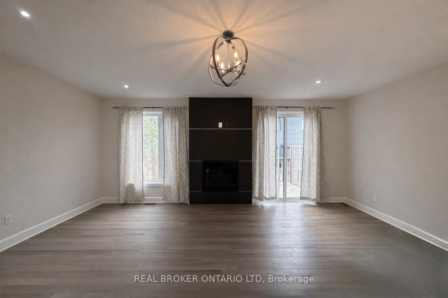 Photo 3 of Unit 32, 499 Sophia Crescent, London, North I — HOMEH