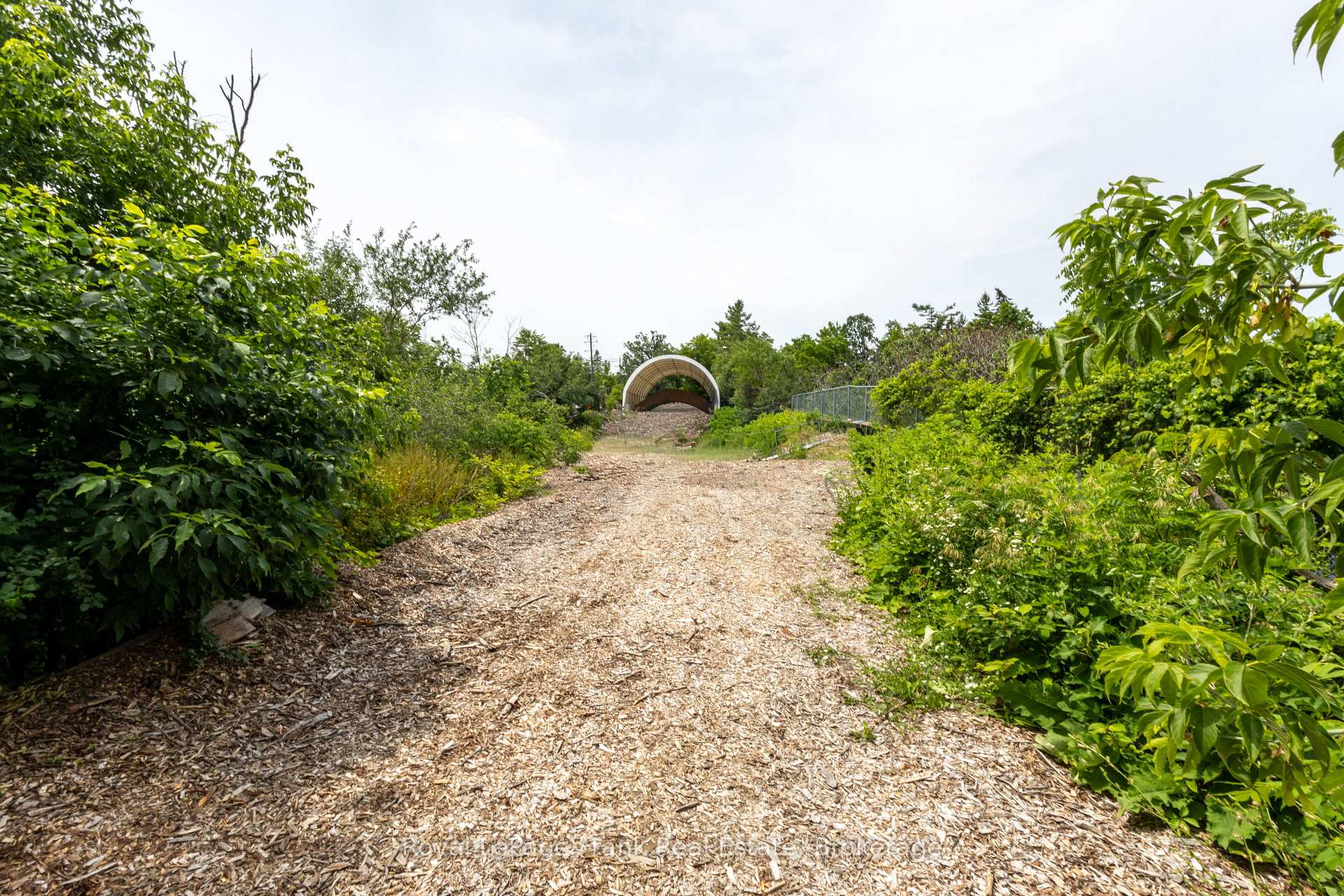Photo 9 of 66 Jane Street, Kawartha Lakes, Bobcaygeon — HOMEH