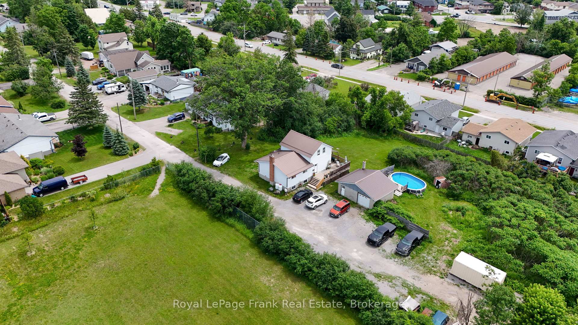 Photo 18 of 66 Jane Street, Kawartha Lakes, Bobcaygeon — HOMEH