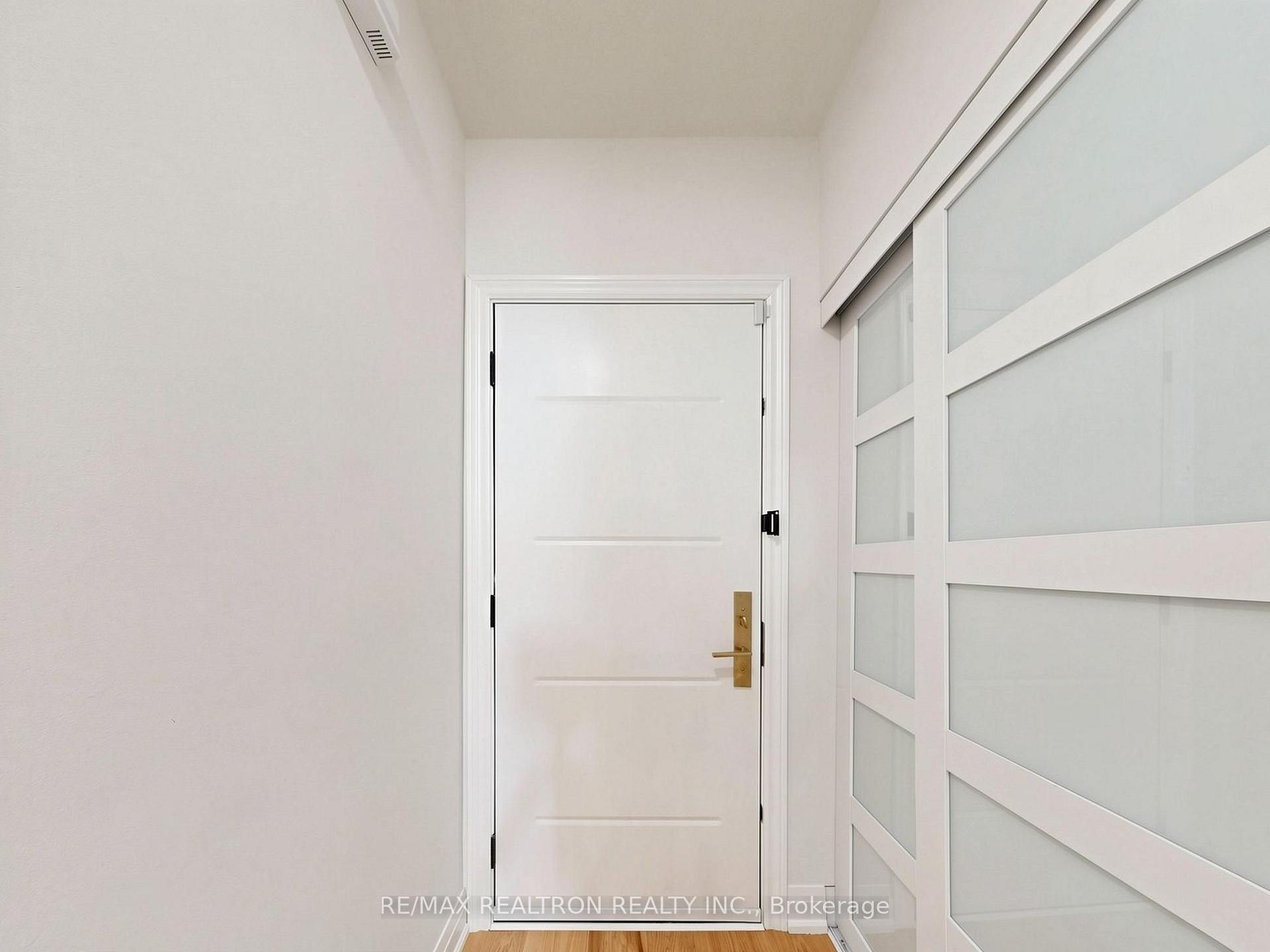 Photo 49 of 68 Dallimore Circle, North York, Banbury-Don Mills — HOMEH