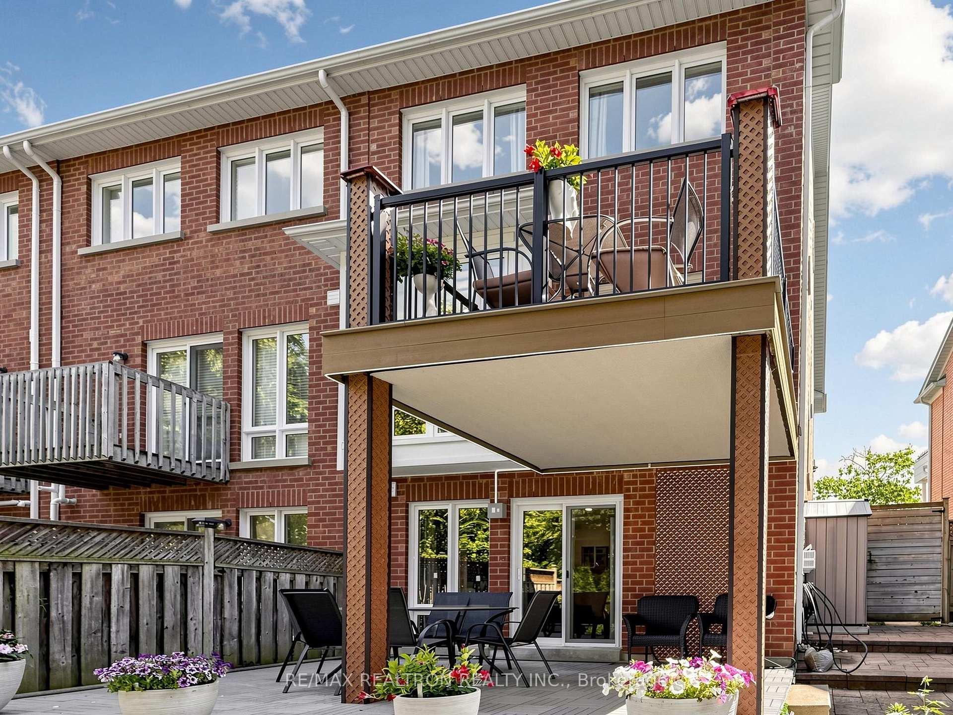 Photo 38 of 68 Dallimore Circle, North York, Banbury-Don Mills — HOMEH