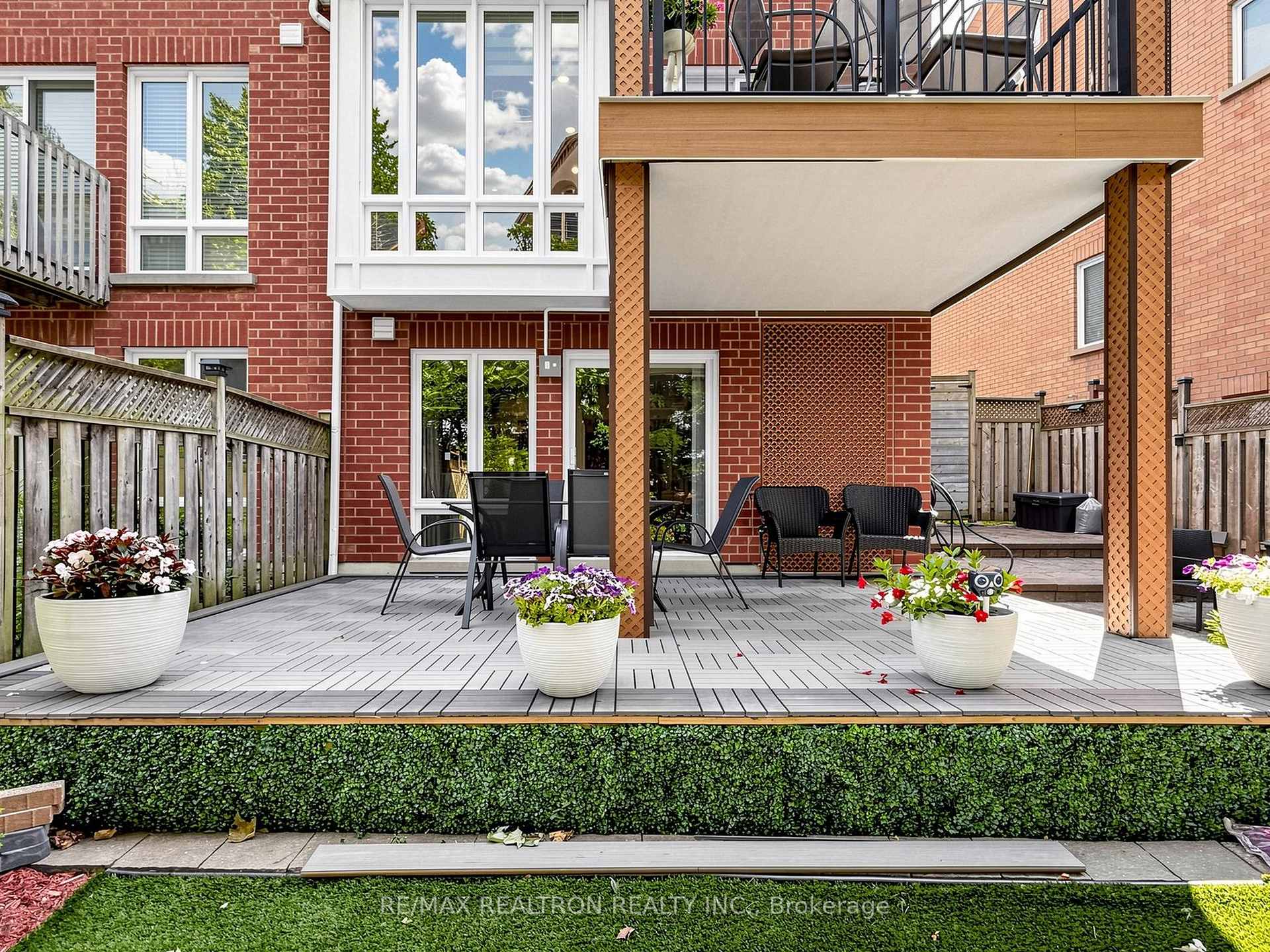 Photo 37 of 68 Dallimore Circle, North York, Banbury-Don Mills — HOMEH