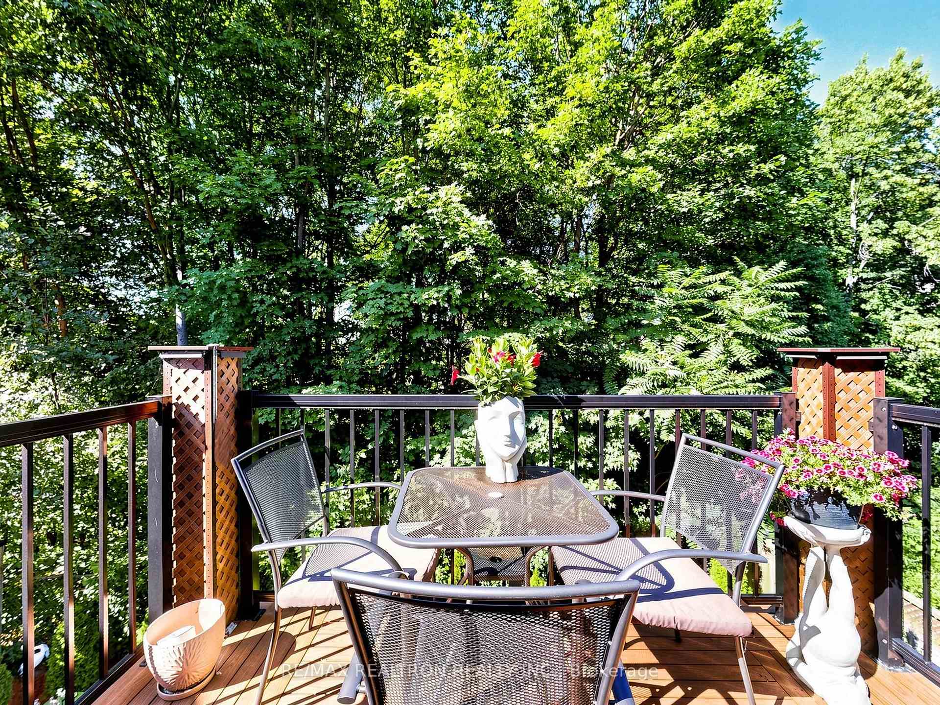 Photo 71 of 68 Dallimore Circle, North York, Banbury-Don Mills — HOMEH