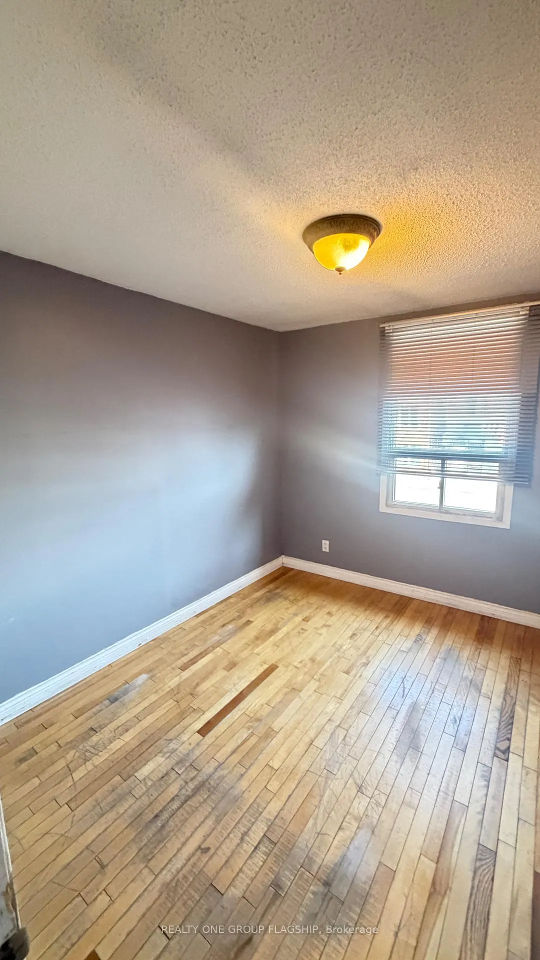 Photo 6 of 567 Rogers Road, Toronto, Keelesdale-Eglinton West — HOMEH