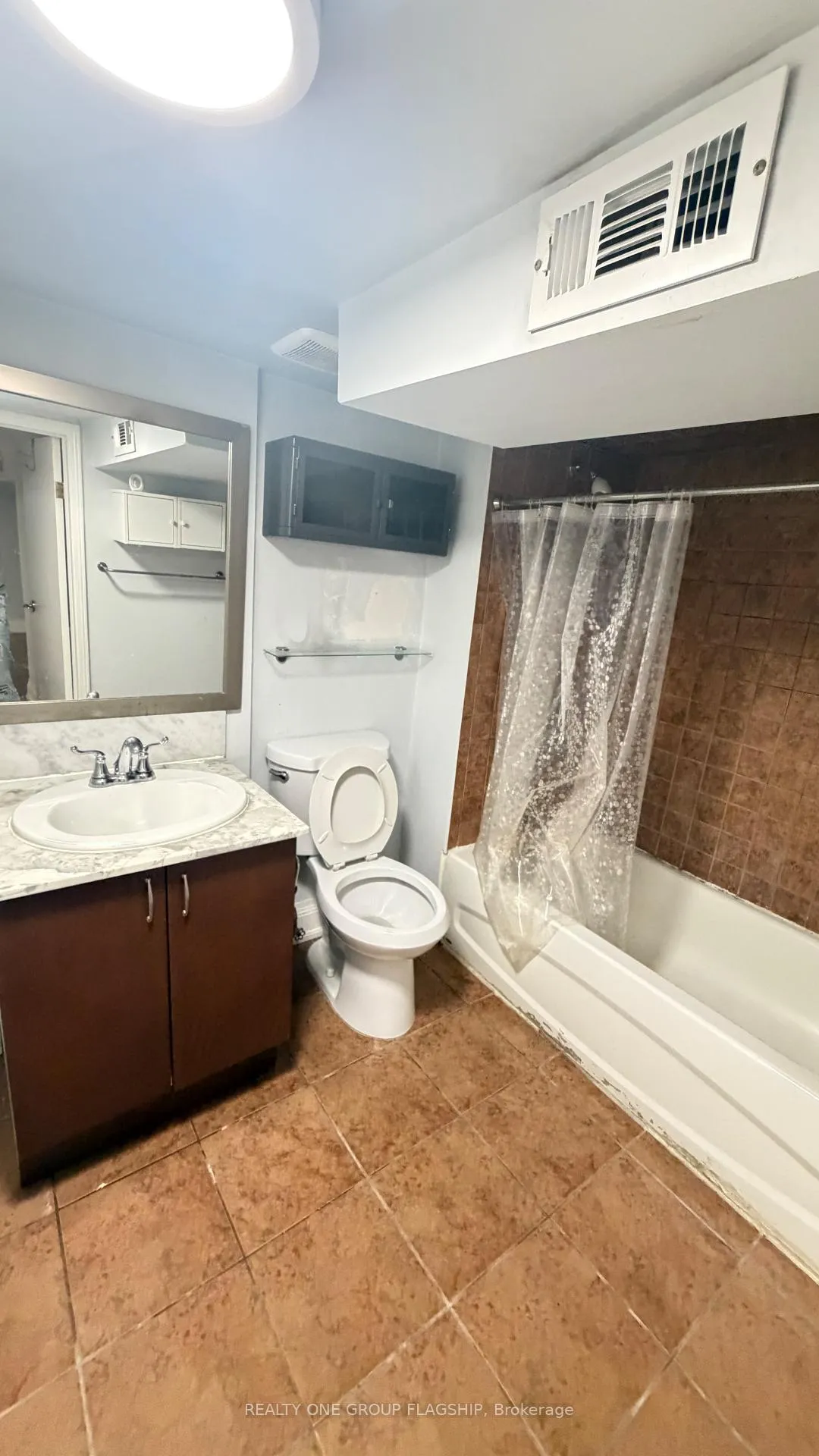 Photo 17 of 567 Rogers Road, Toronto, Keelesdale-Eglinton West — HOMEH