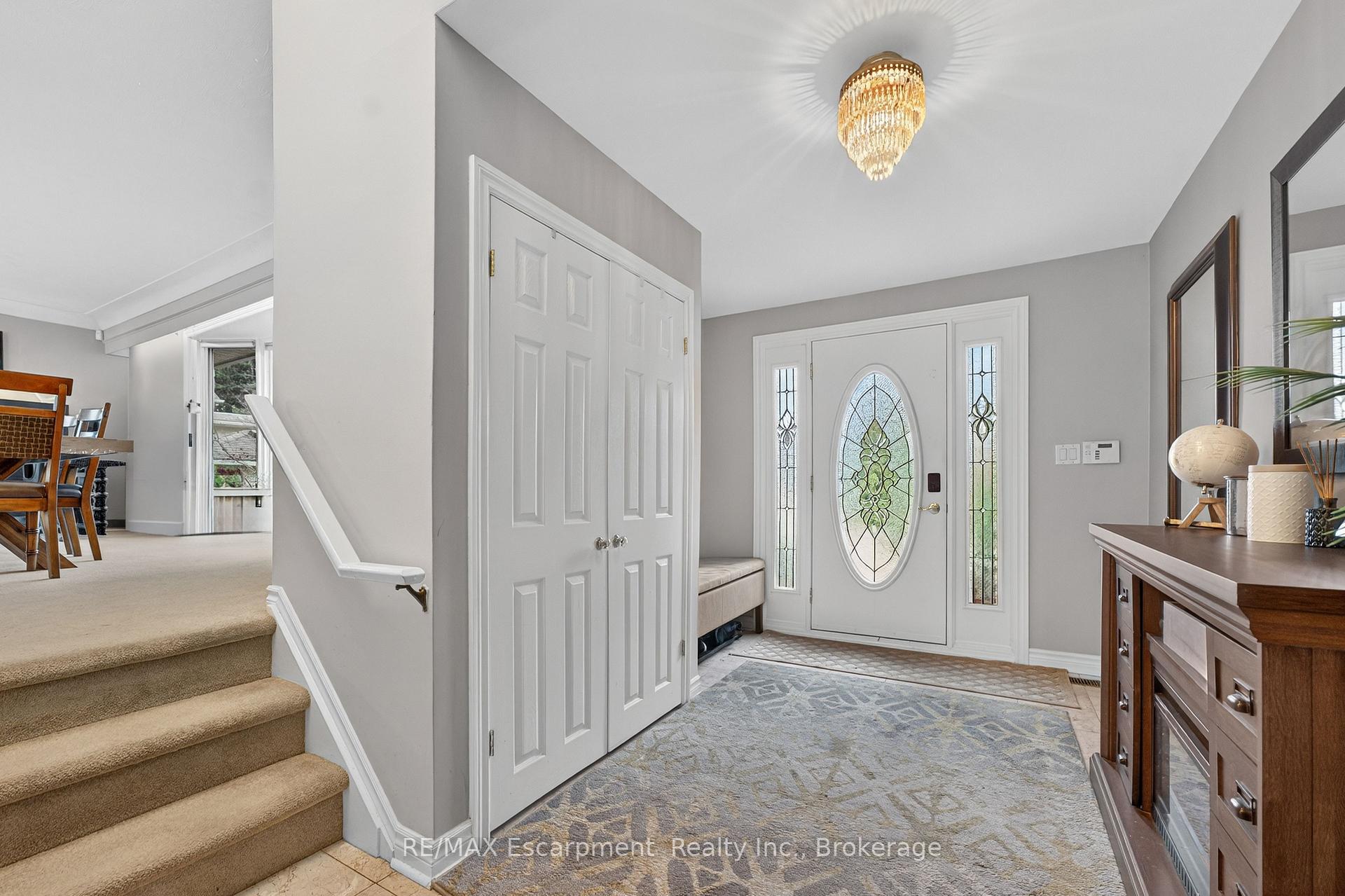 Photo 5 of 195 Wilton Street, Burlington, Roseland — HOMEH