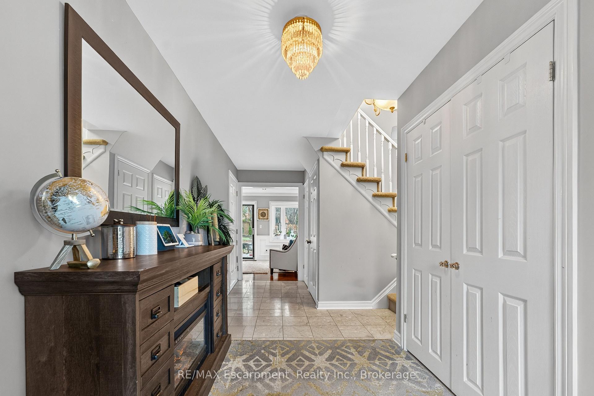 Photo 6 of 195 Wilton Street, Burlington, Roseland — HOMEH