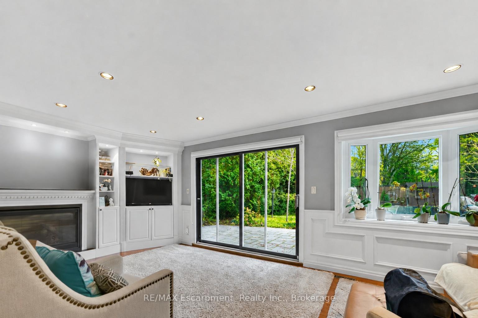 Photo 7 of 195 Wilton Street, Burlington, Roseland — HOMEH