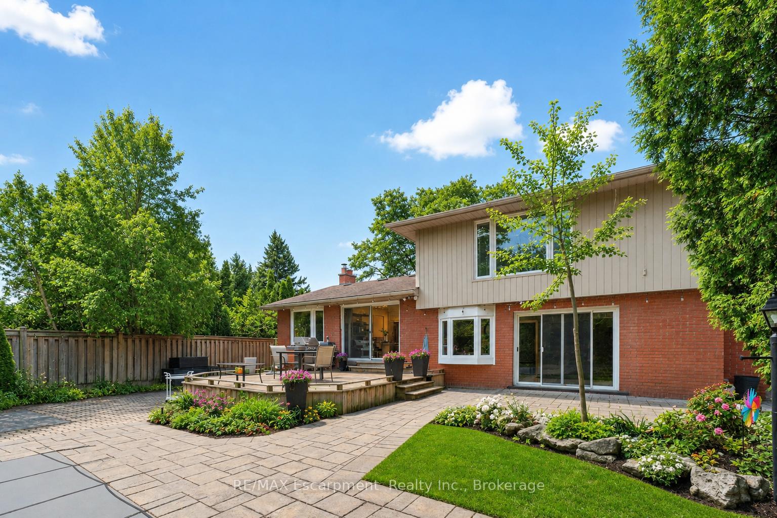 Photo 27 of 195 Wilton Street, Burlington, Roseland — HOMEH