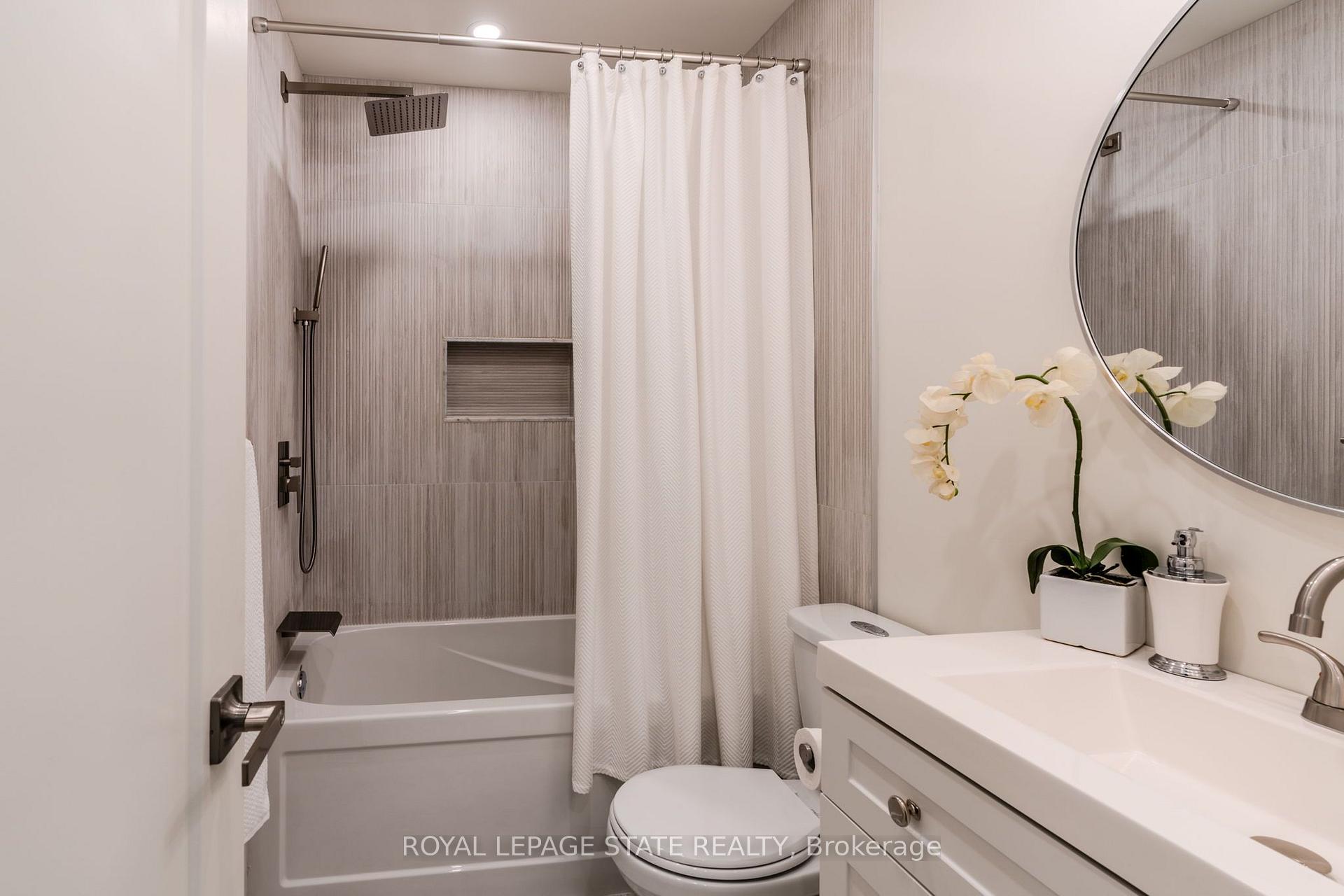 Photo 12 of 17 Woodsview Avenue, Grimsby, Grimsby Beach — HOMEH