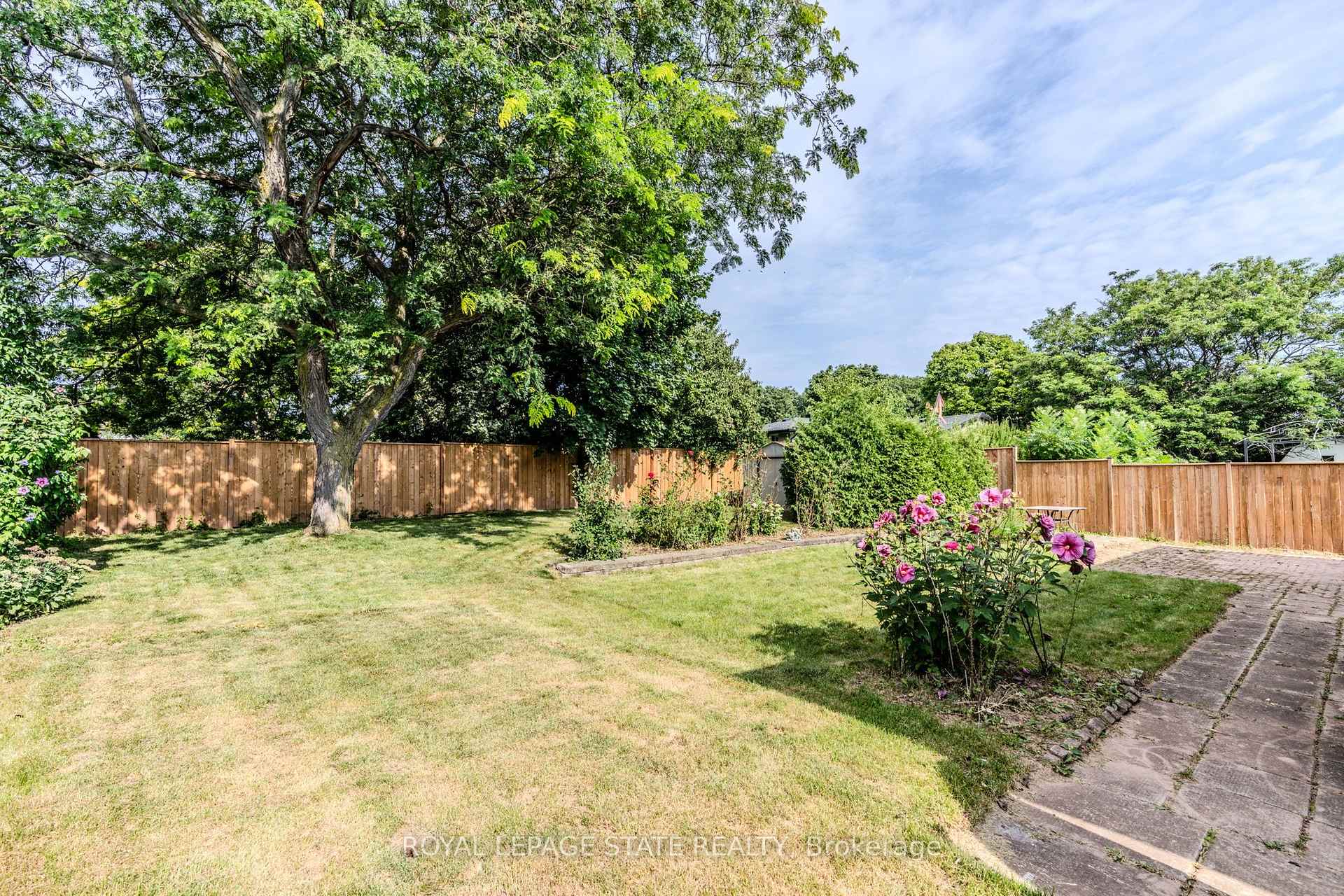 Photo 29 of 17 Woodsview Avenue, Grimsby, Grimsby Beach — HOMEH