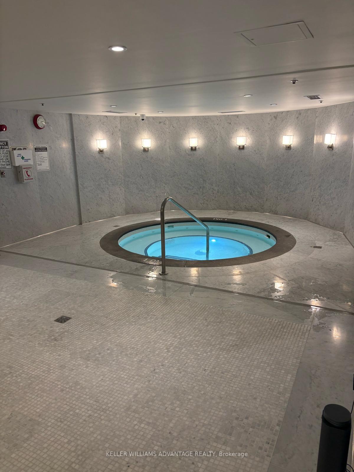 Photo 2 of Unit 1218, 955 Bay Street, Toronto, Bay Street Corridor — HOMEH