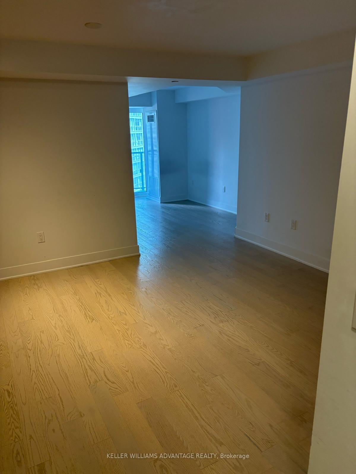 Photo 9 of Unit 1218, 955 Bay Street, Toronto, Bay Street Corridor — HOMEH