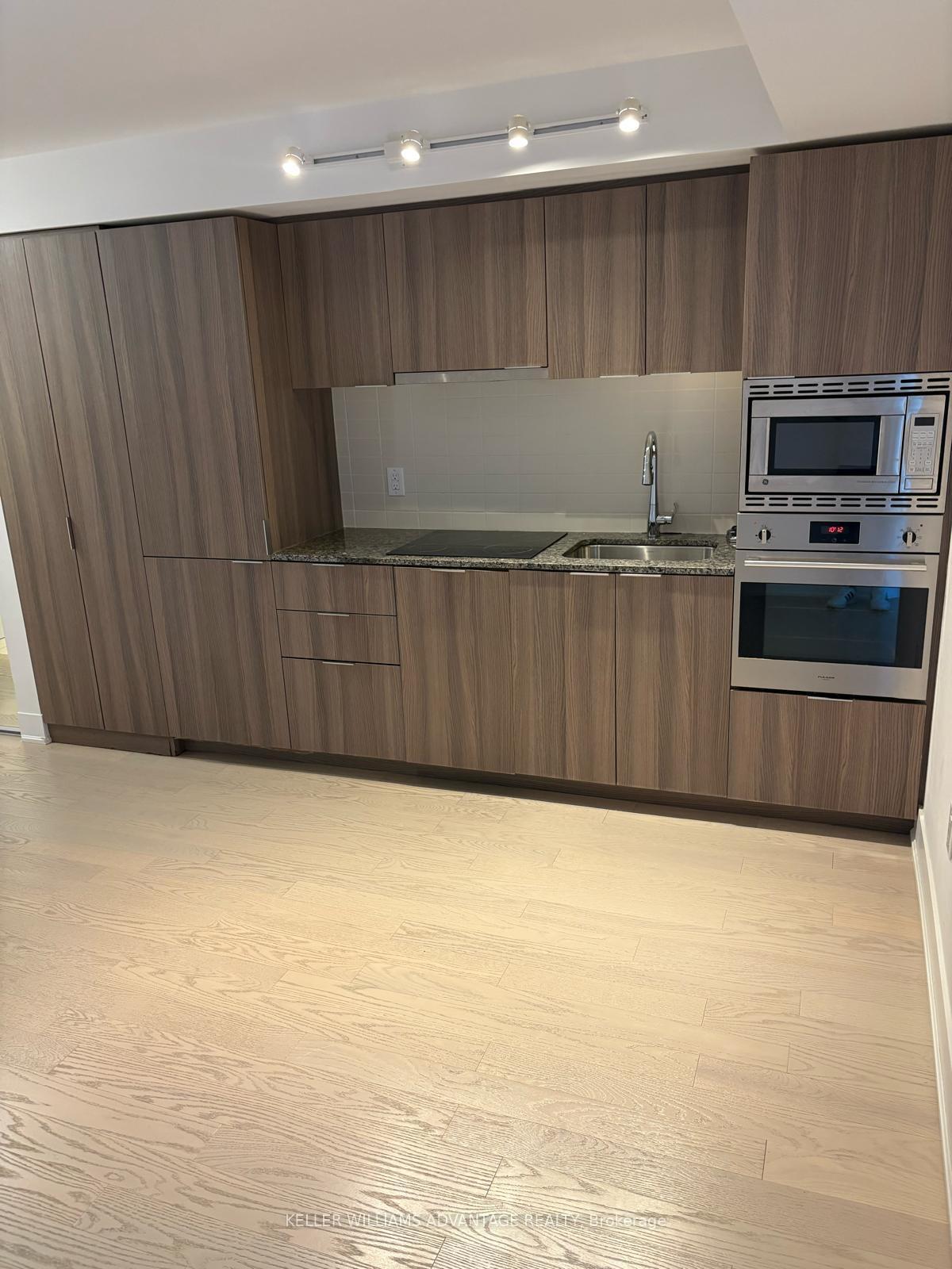 Photo 14 of Unit 1218, 955 Bay Street, Toronto, Bay Street Corridor — HOMEH