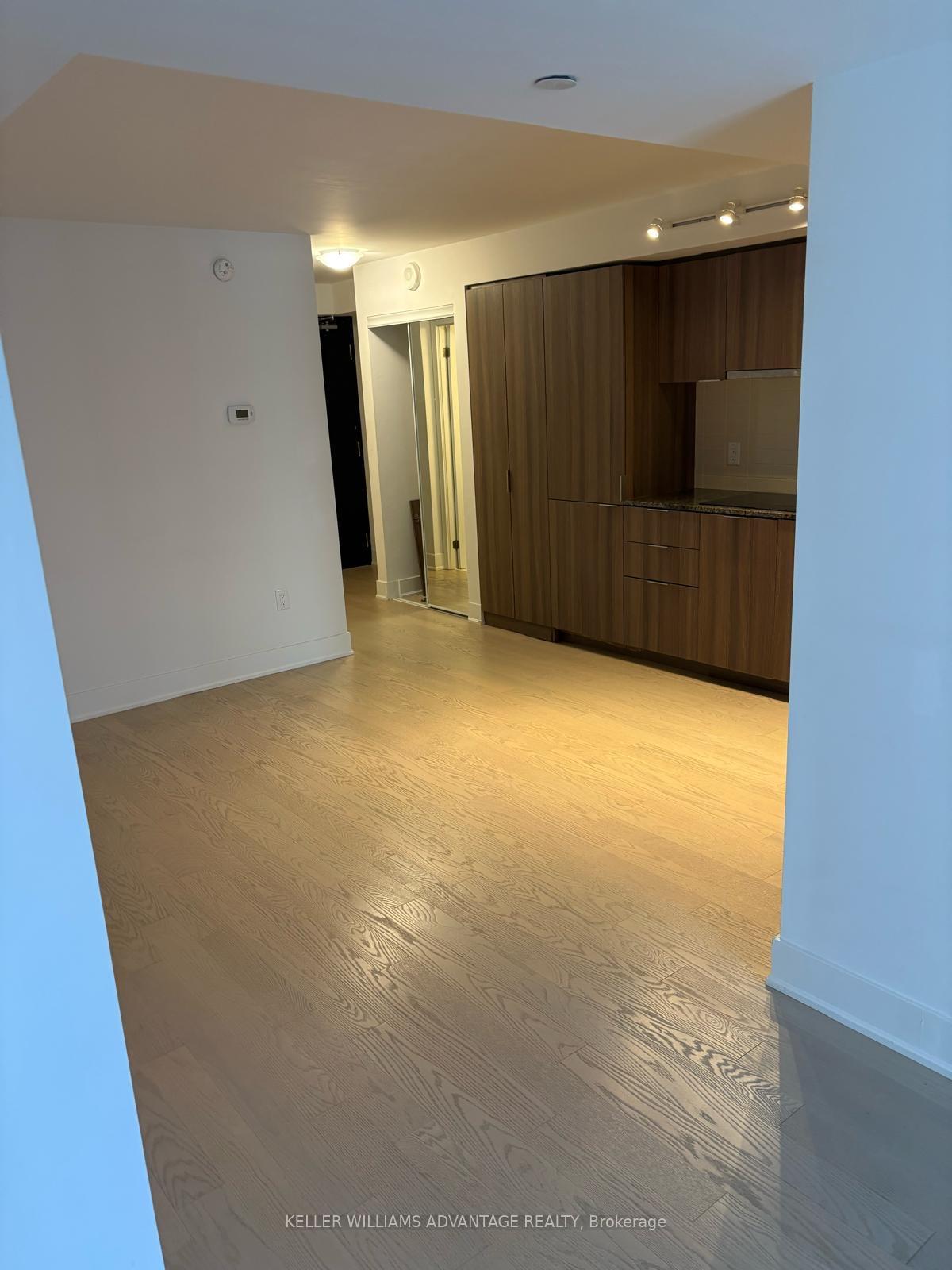 Photo 15 of Unit 1218, 955 Bay Street, Toronto, Bay Street Corridor — HOMEH