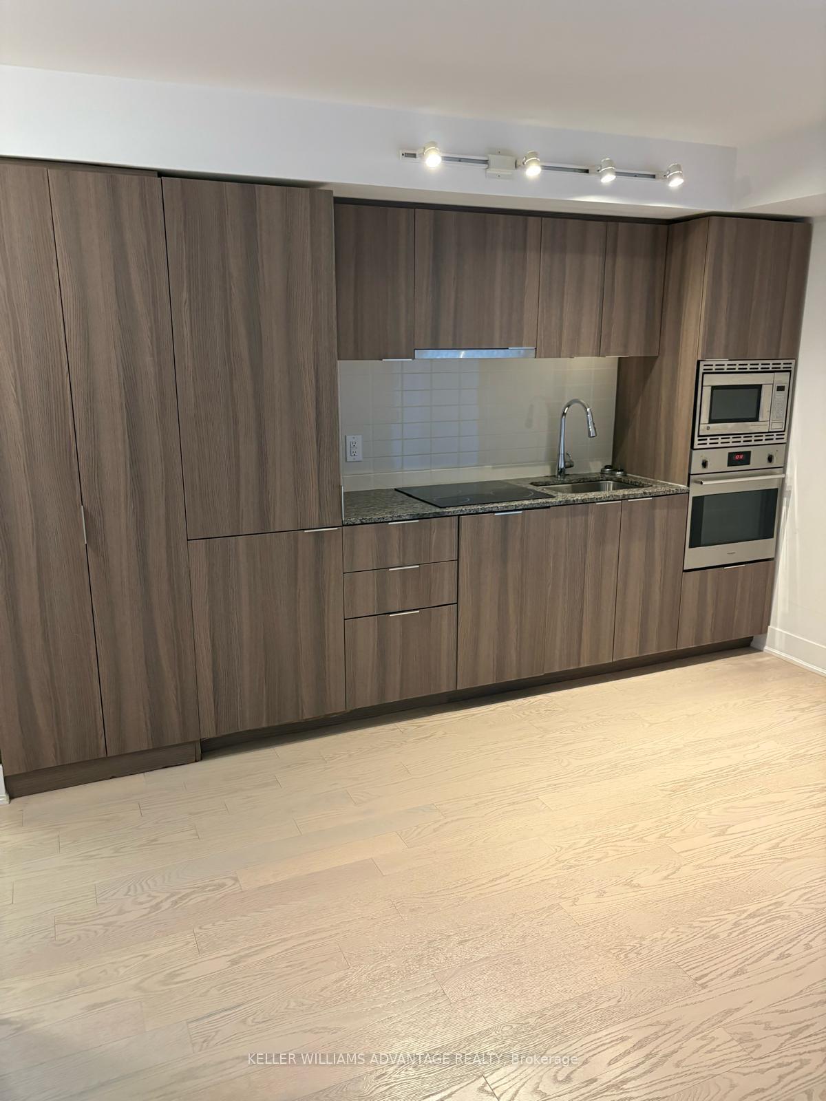 Photo 16 of Unit 1218, 955 Bay Street, Toronto, Bay Street Corridor — HOMEH
