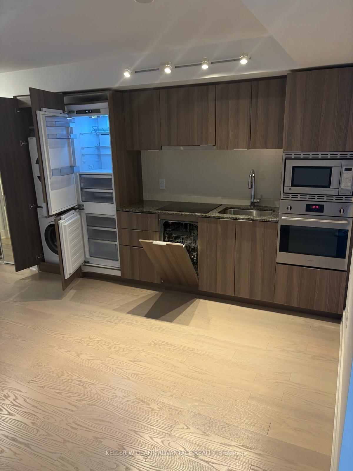 Photo 17 of Unit 1218, 955 Bay Street, Toronto, Bay Street Corridor — HOMEH