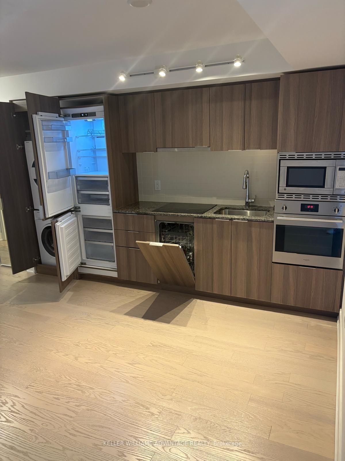 Photo 18 of Unit 1218, 955 Bay Street, Toronto, Bay Street Corridor — HOMEH