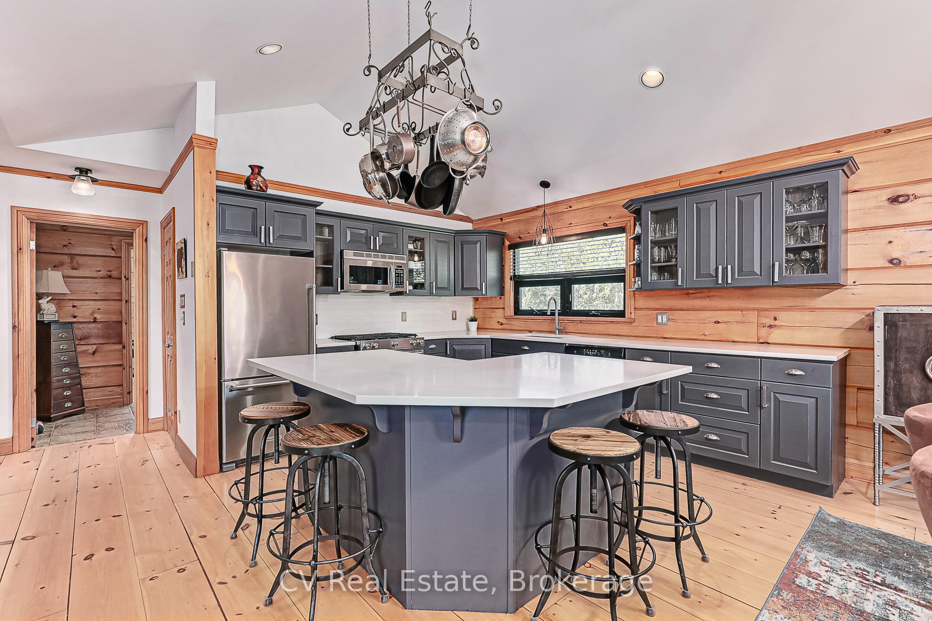 Photo 5 of 108 Cortina Crescent, Blue Mountains — HOMEH
