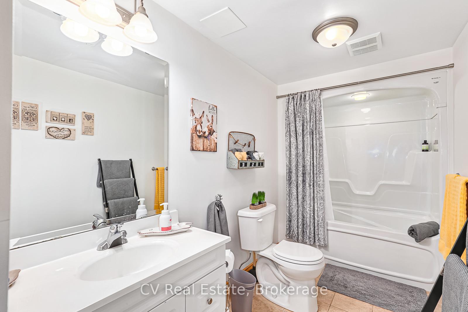 Photo 35 of 108 Cortina Crescent, Blue Mountains — HOMEH