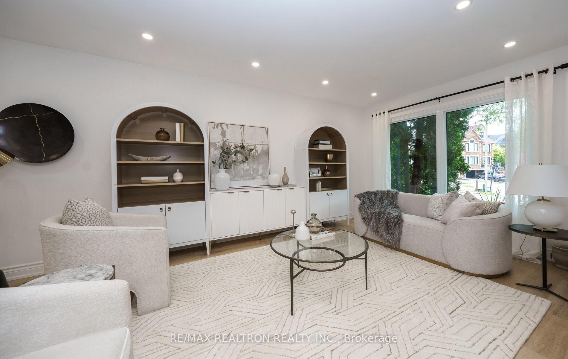 Photo 9 of 46 Michael Court, Vaughan, Crestwood-Springfarm-Yorkhill — HOMEH