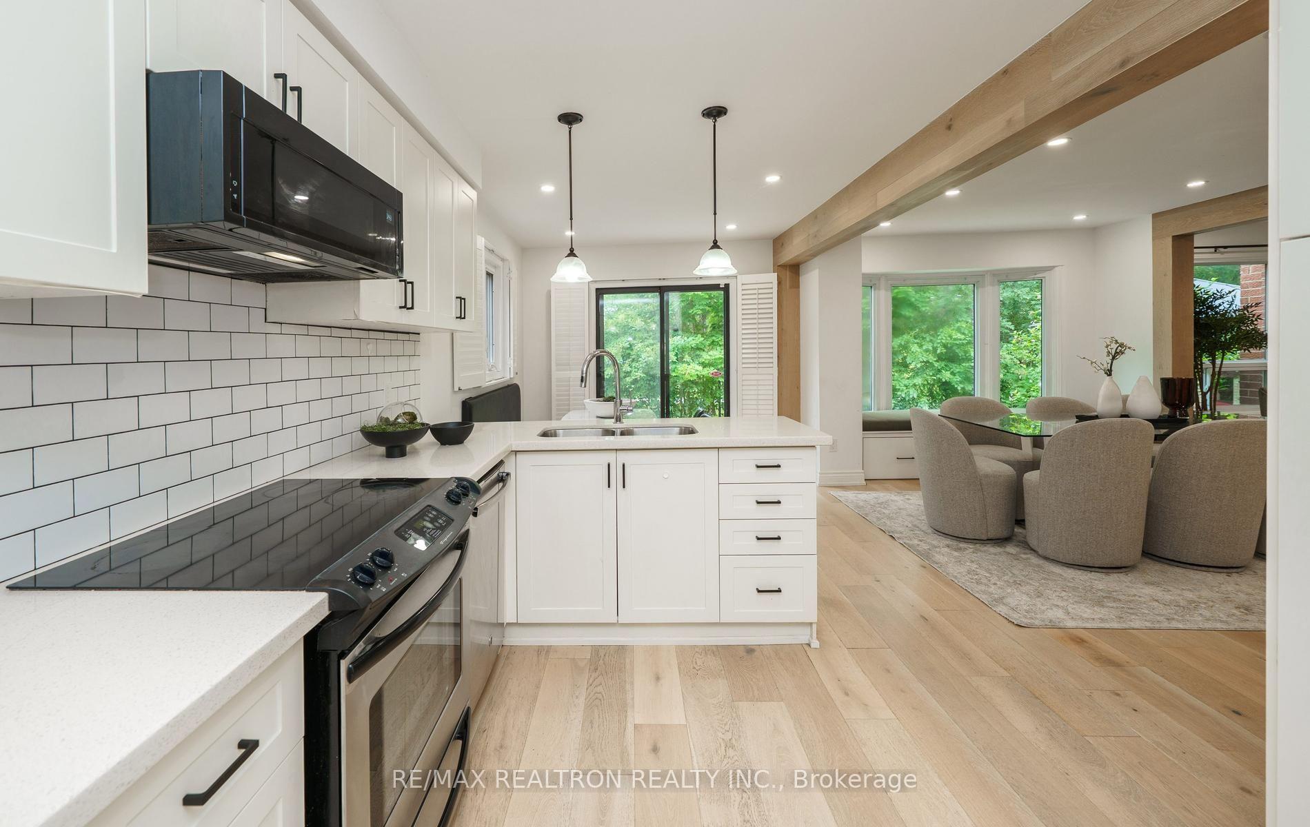 Photo 22 of 46 Michael Court, Vaughan, Crestwood-Springfarm-Yorkhill — HOMEH