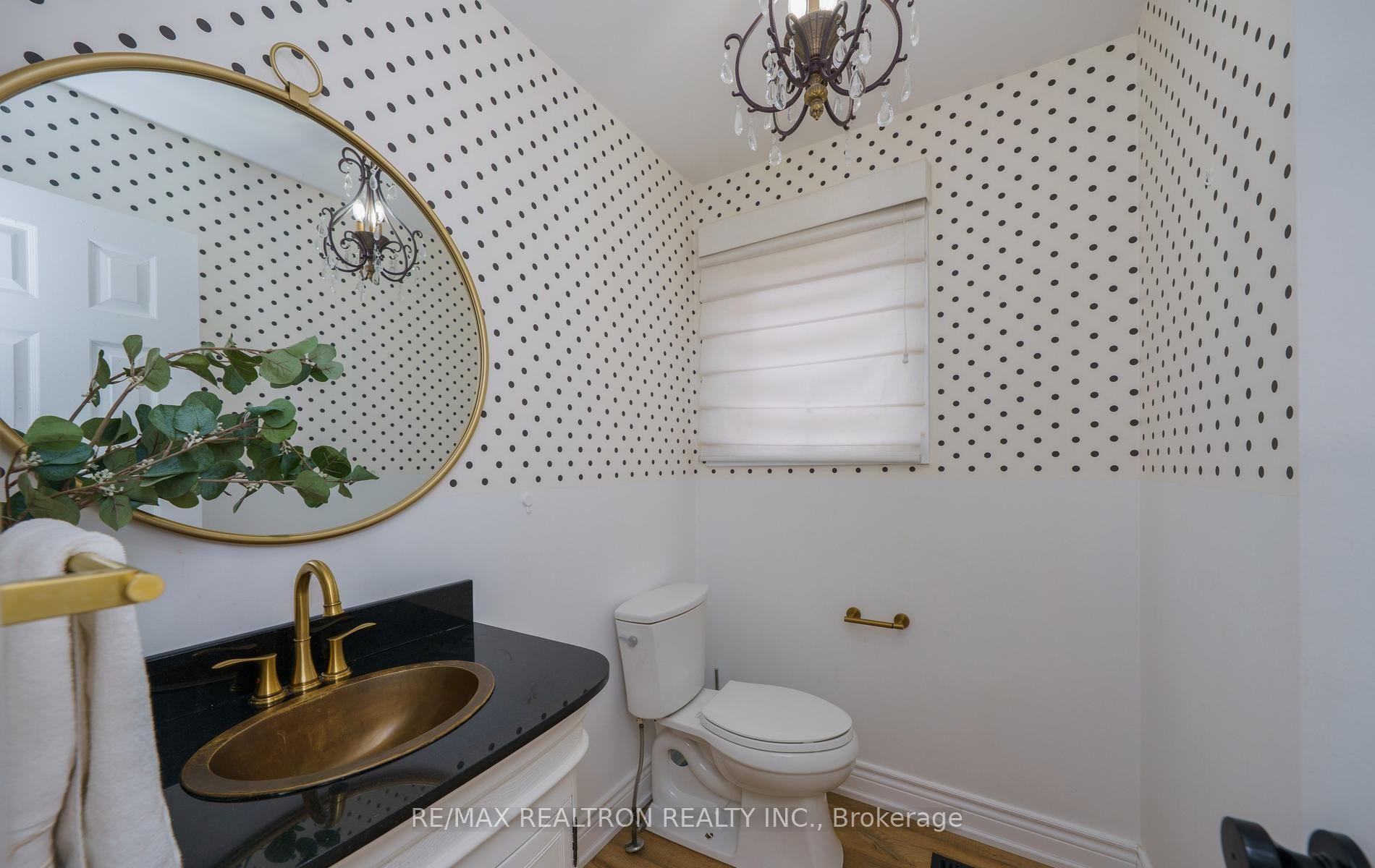 Photo 25 of 46 Michael Court, Vaughan, Crestwood-Springfarm-Yorkhill — HOMEH