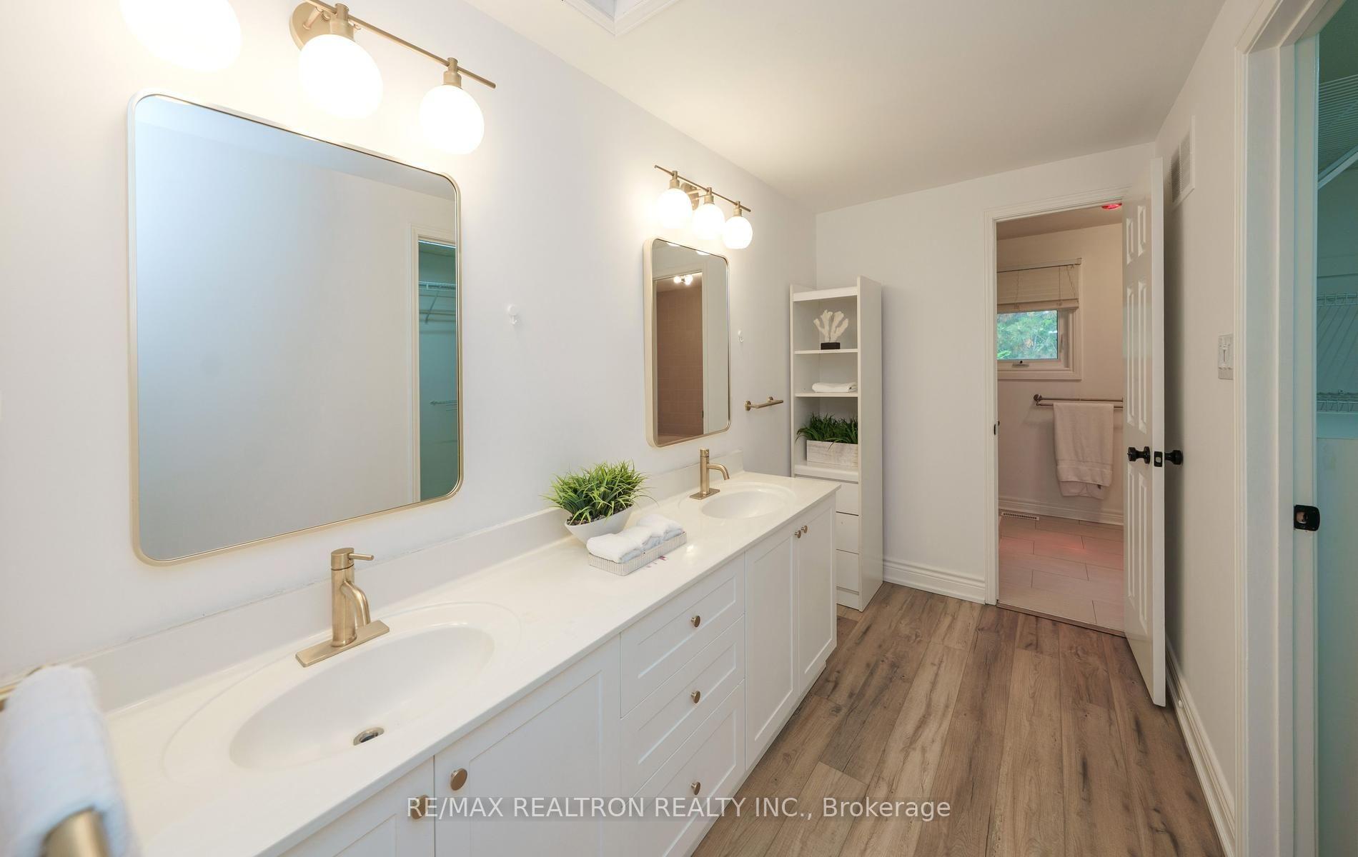 Photo 31 of 46 Michael Court, Vaughan, Crestwood-Springfarm-Yorkhill — HOMEH