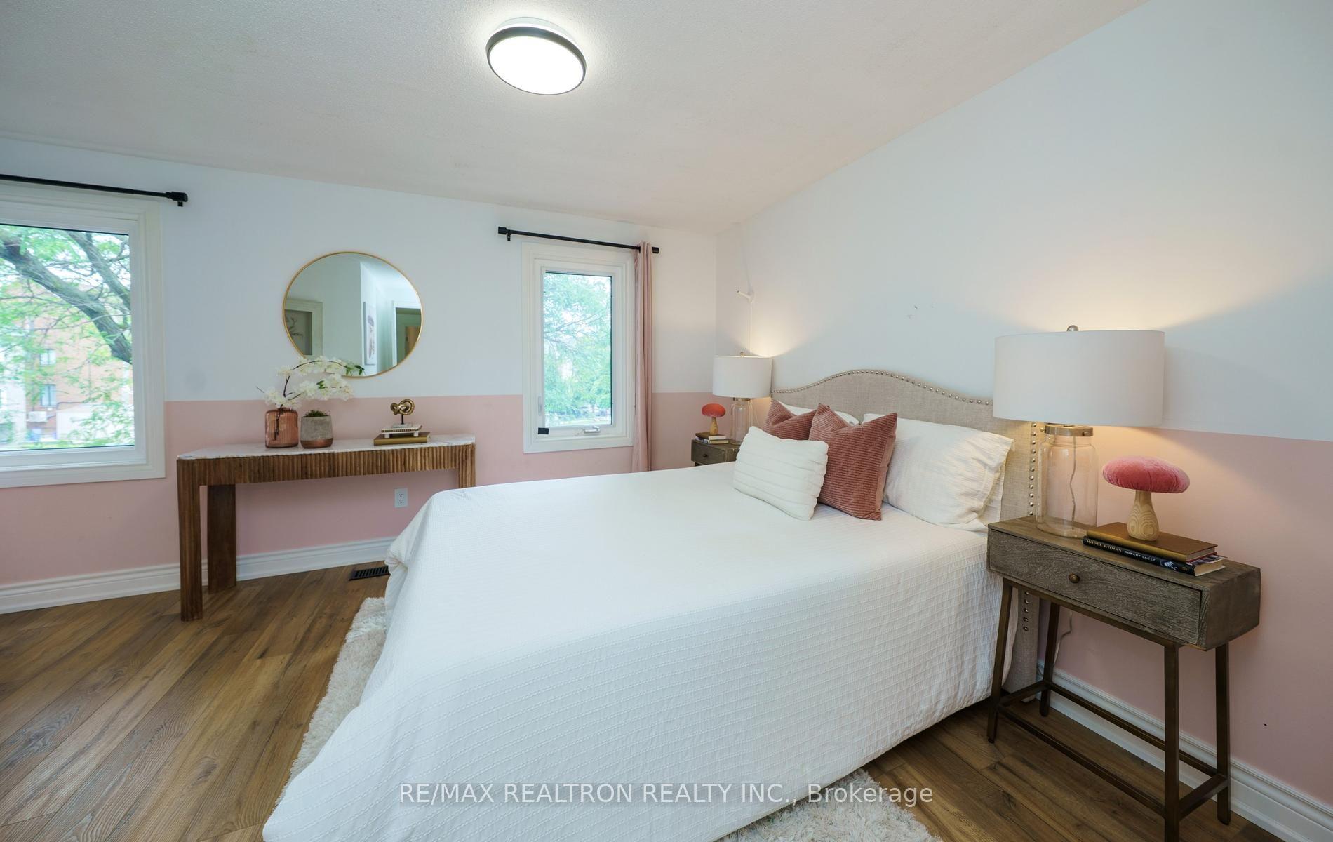 Photo 38 of 46 Michael Court, Vaughan, Crestwood-Springfarm-Yorkhill — HOMEH