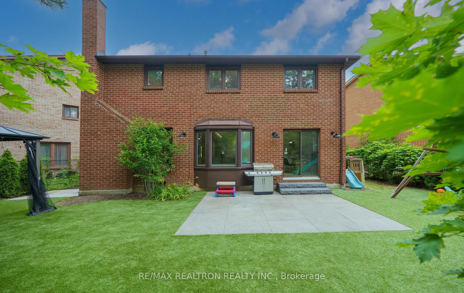 Photo 42 of 46 Michael Court, Vaughan, Crestwood-Springfarm-Yorkhill — HOMEH