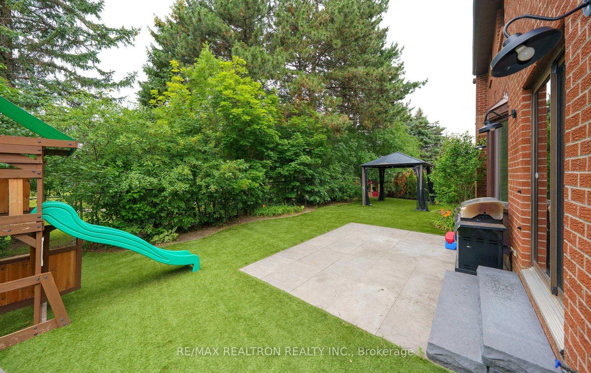 Photo 44 of 46 Michael Court, Vaughan, Crestwood-Springfarm-Yorkhill — HOMEH