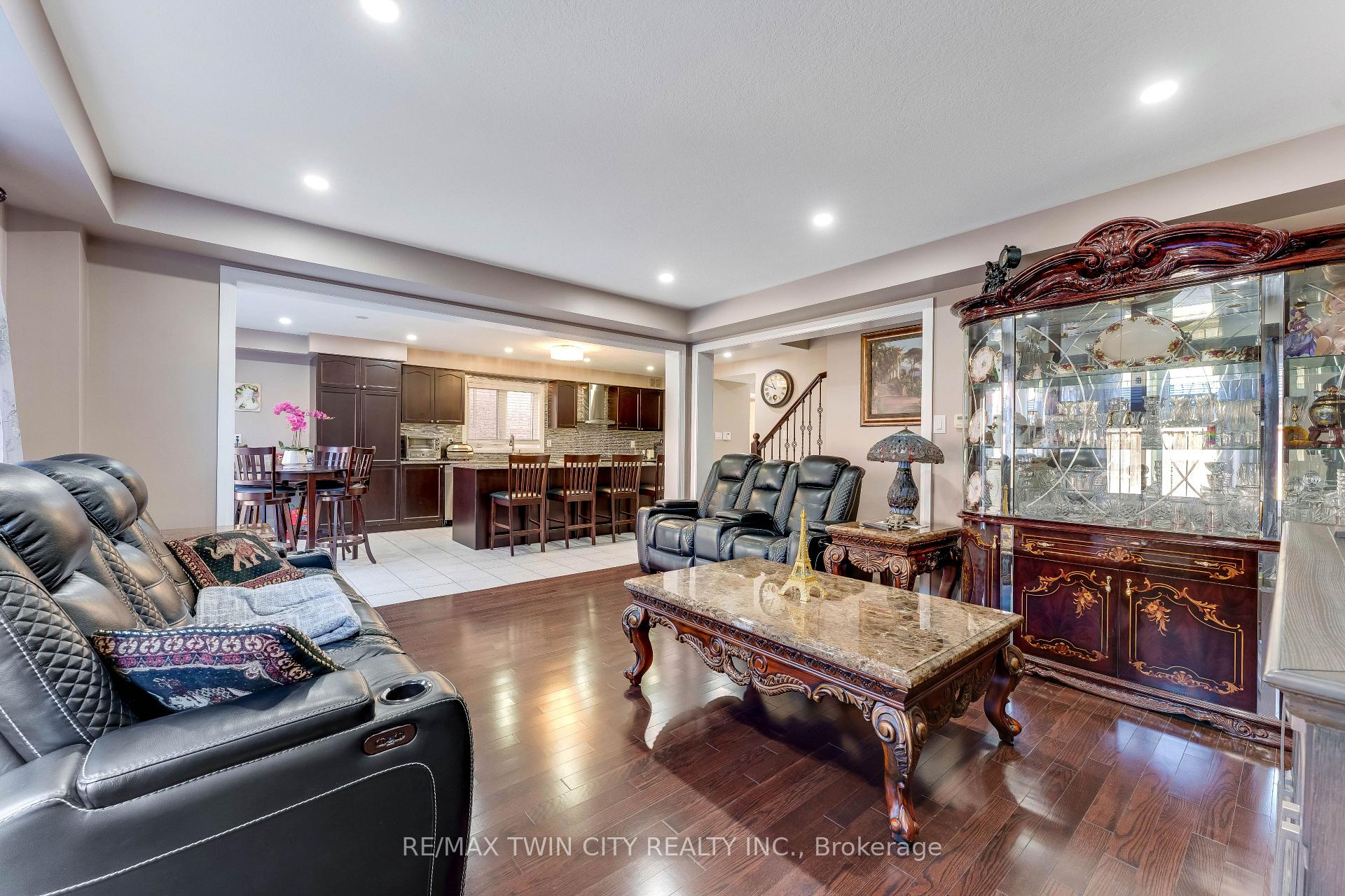 Photo 13 of 334 Apple Hill Crescent, Kitchener, Trussler — HOMEH