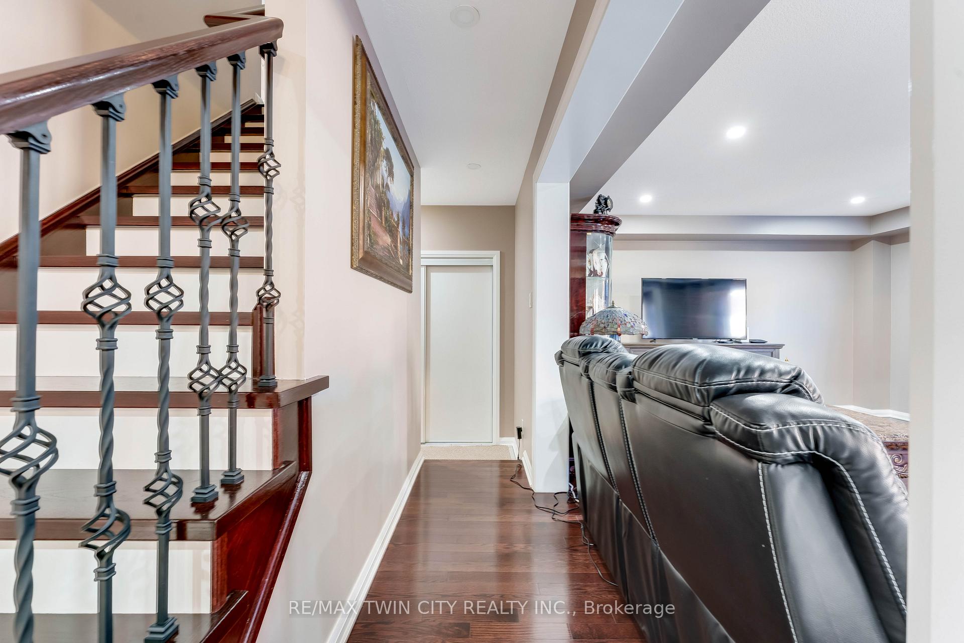 Photo 17 of 334 Apple Hill Crescent, Kitchener, Trussler — HOMEH