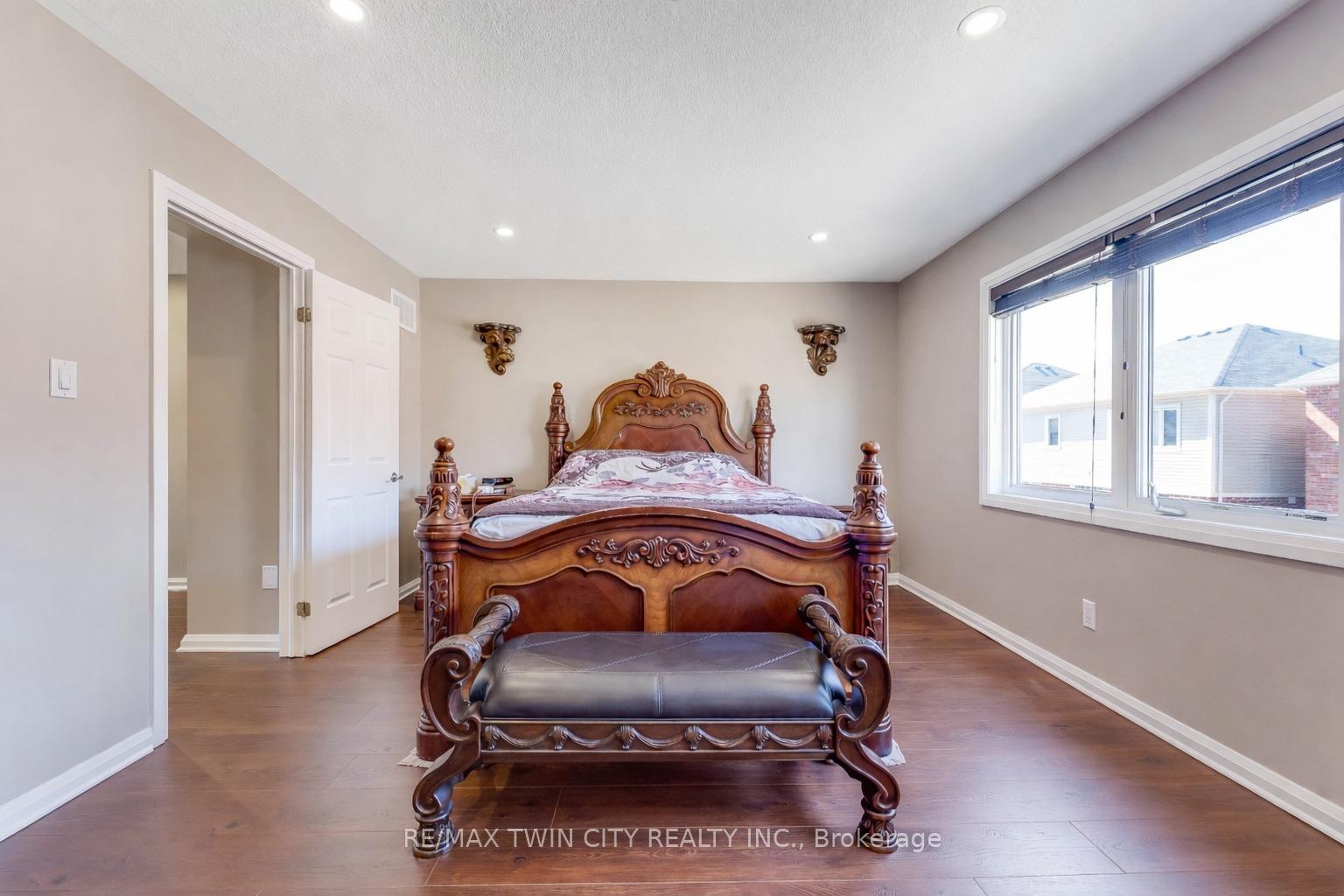 Photo 21 of 334 Apple Hill Crescent, Kitchener, Trussler — HOMEH