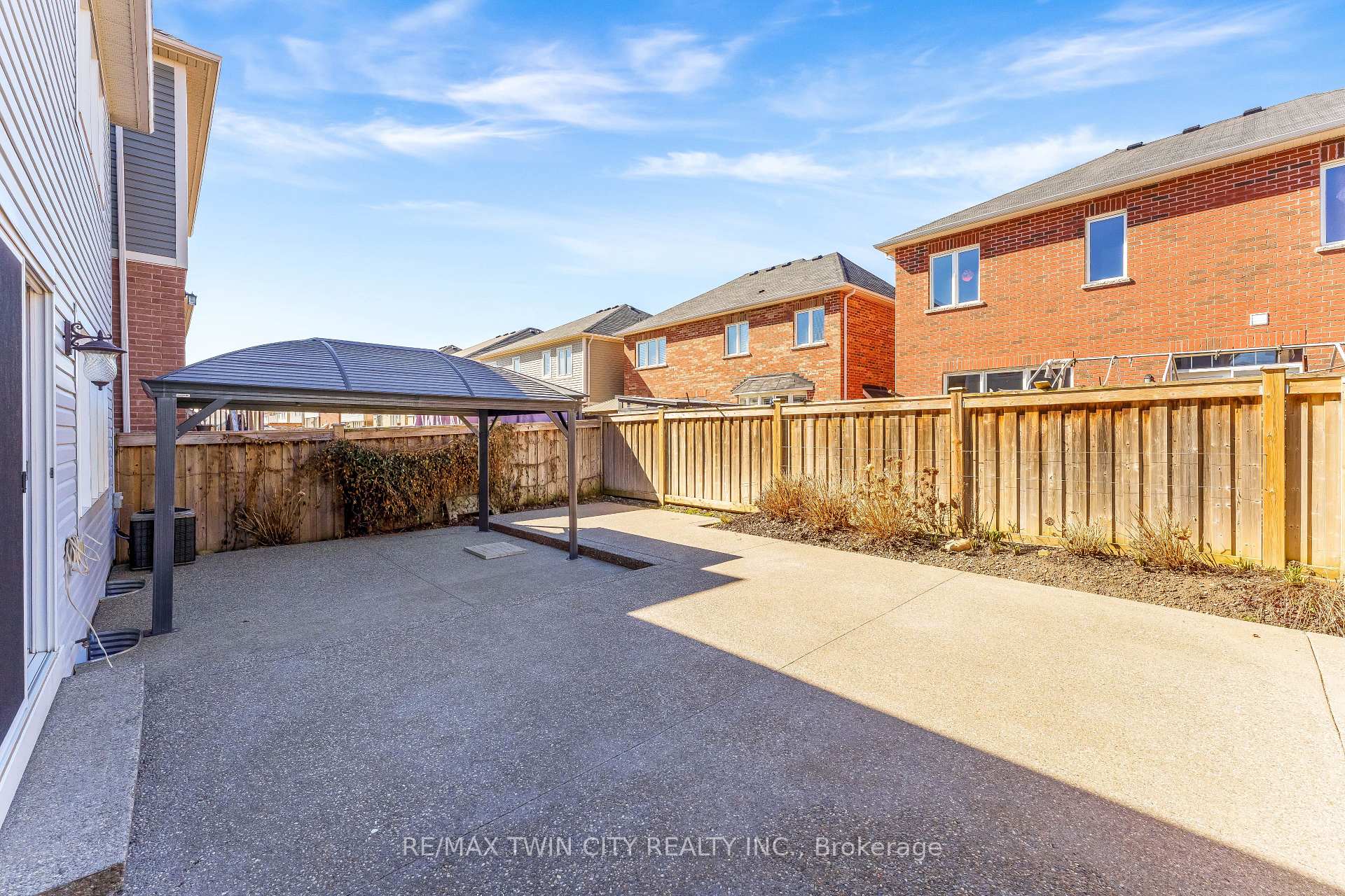 Photo 35 of 334 Apple Hill Crescent, Kitchener, Trussler — HOMEH