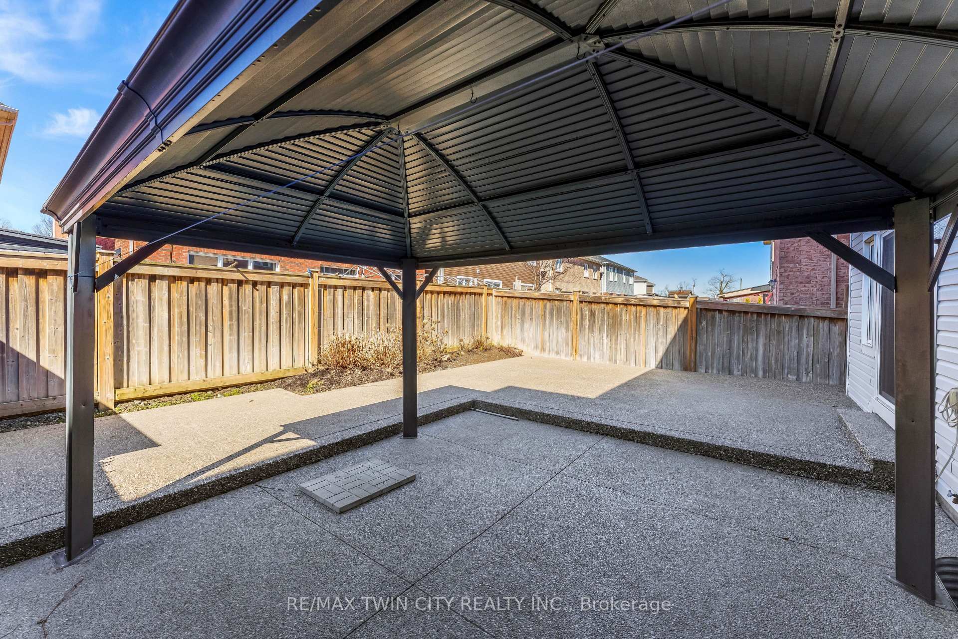 Photo 37 of 334 Apple Hill Crescent, Kitchener, Trussler — HOMEH