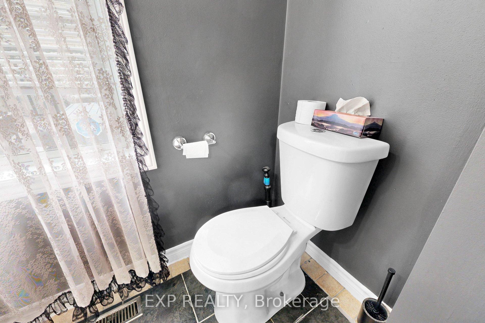Photo 27 of 348 Elgin Street W, Cobourg — HOMEH