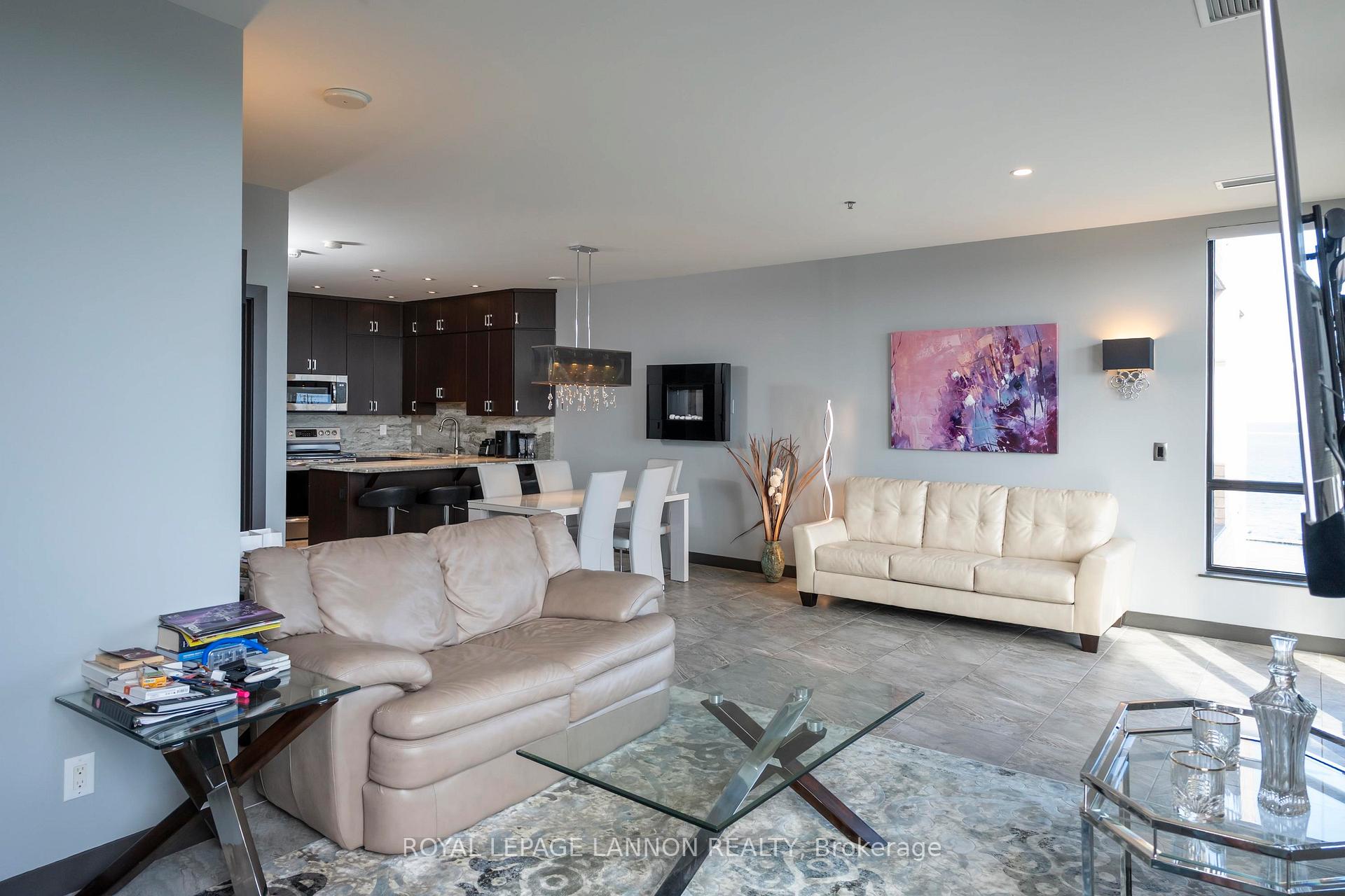 Photo 7 of Unit 1502, 2280 Sleeping Giant Parkway, Thunder Bay, Lakefront — HOMEH