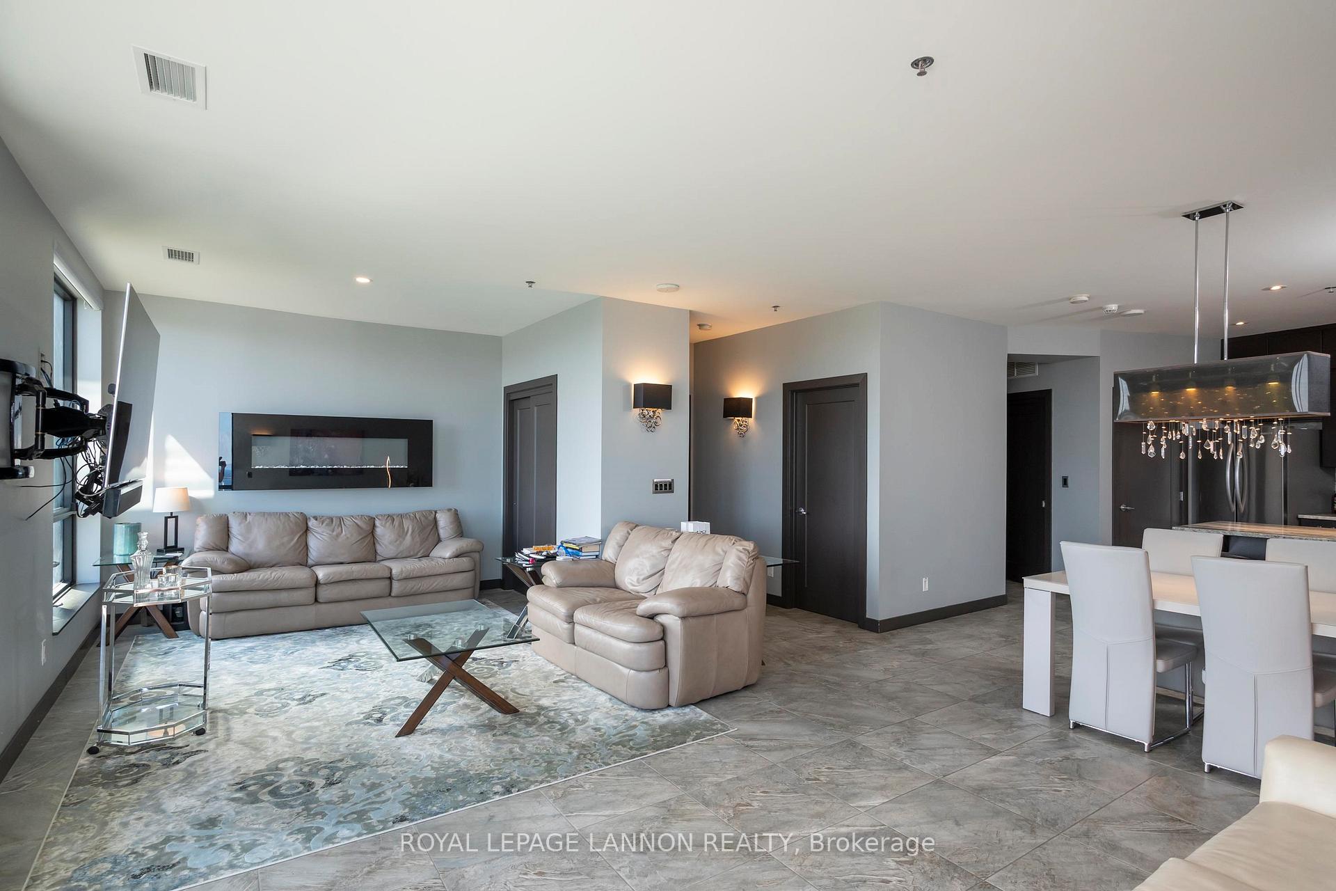 Photo 8 of Unit 1502, 2280 Sleeping Giant Parkway, Thunder Bay, Lakefront — HOMEH