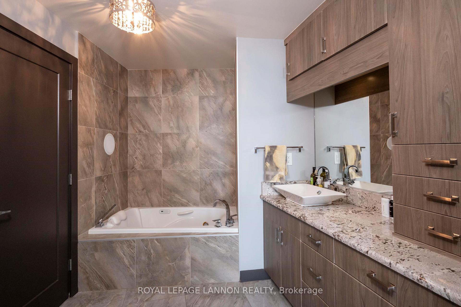 Photo 27 of Unit 1502, 2280 Sleeping Giant Parkway, Thunder Bay, Lakefront — HOMEH