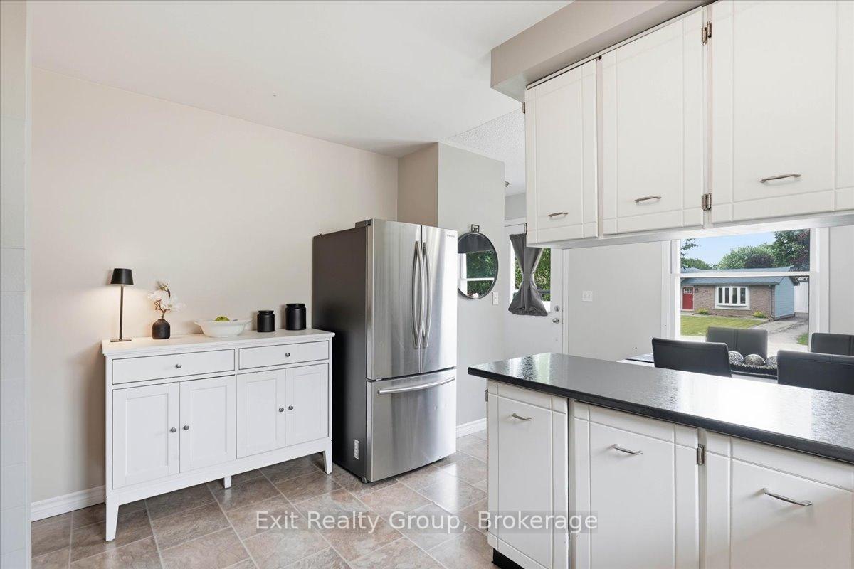 Photo 4 of 51 Sidney Road, Quinte West, Frankford Ward — HOMEH