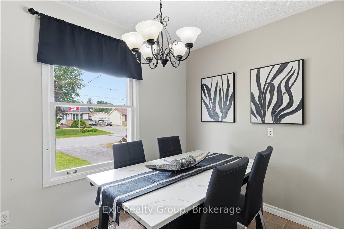 Photo 7 of 51 Sidney Road, Quinte West, Frankford Ward — HOMEH