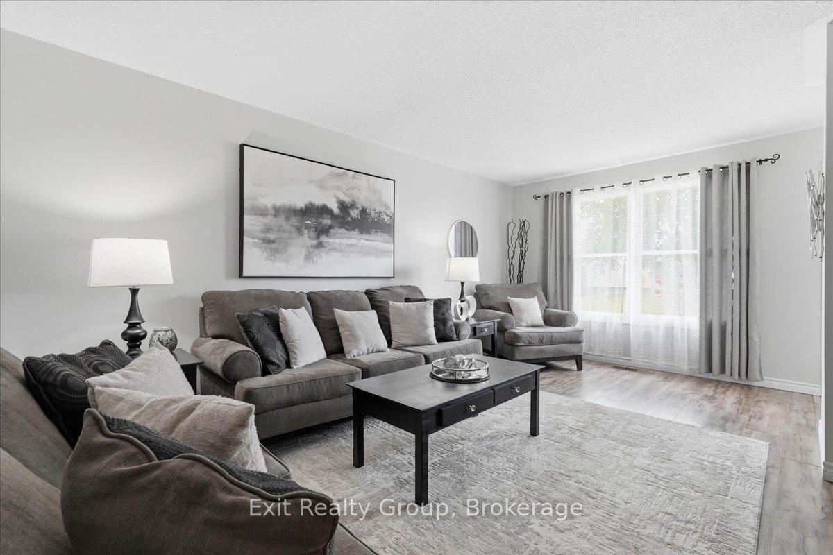 Photo 12 of 51 Sidney Road, Quinte West, Frankford Ward — HOMEH