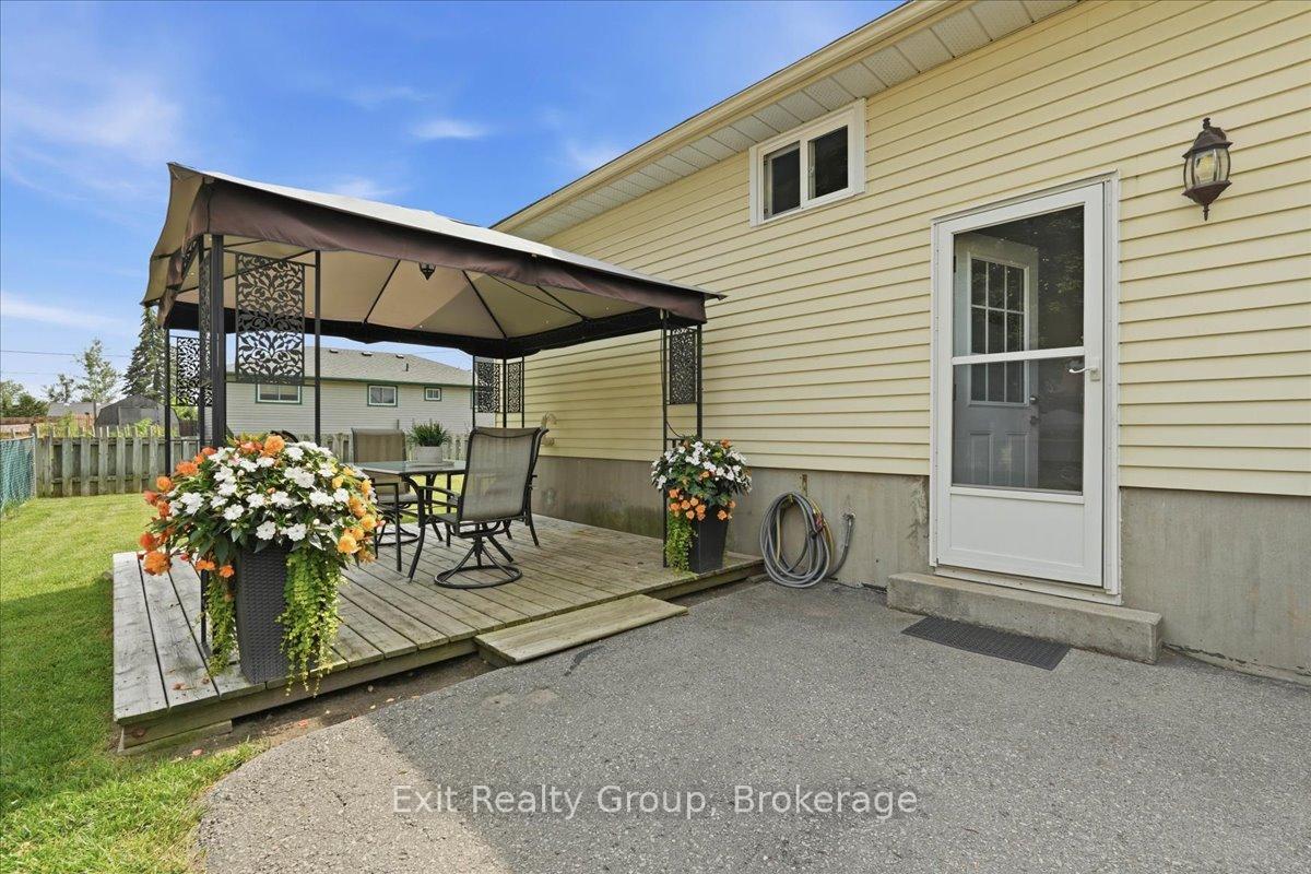 Photo 29 of 51 Sidney Road, Quinte West, Frankford Ward — HOMEH