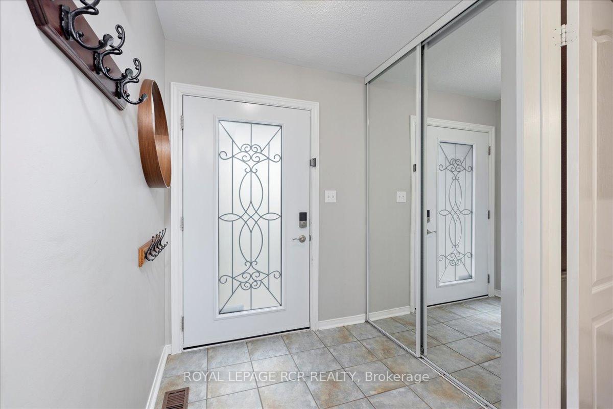 Photo 4 of 54 Breakwater Drive, Whitby, Port Whitby — HOMEH
