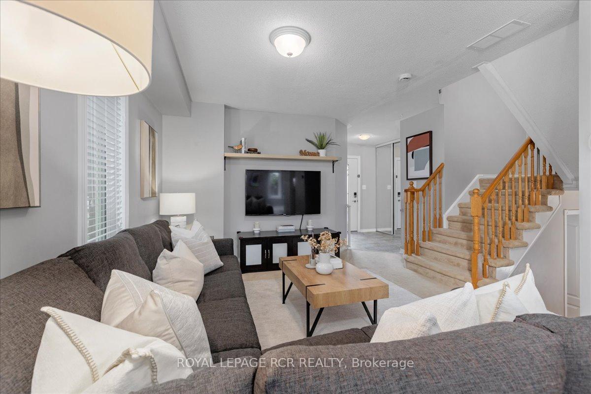 Photo 9 of 54 Breakwater Drive, Whitby, Port Whitby — HOMEH