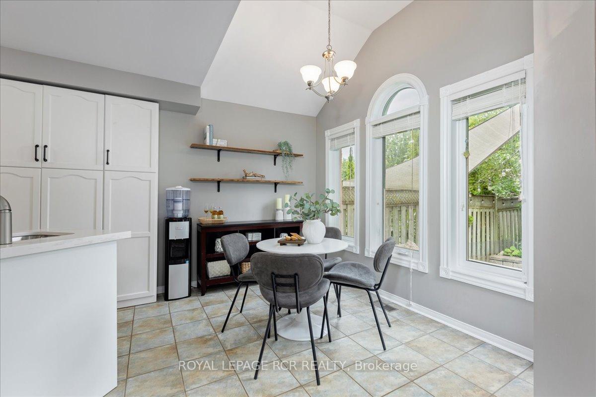 Photo 13 of 54 Breakwater Drive, Whitby, Port Whitby — HOMEH